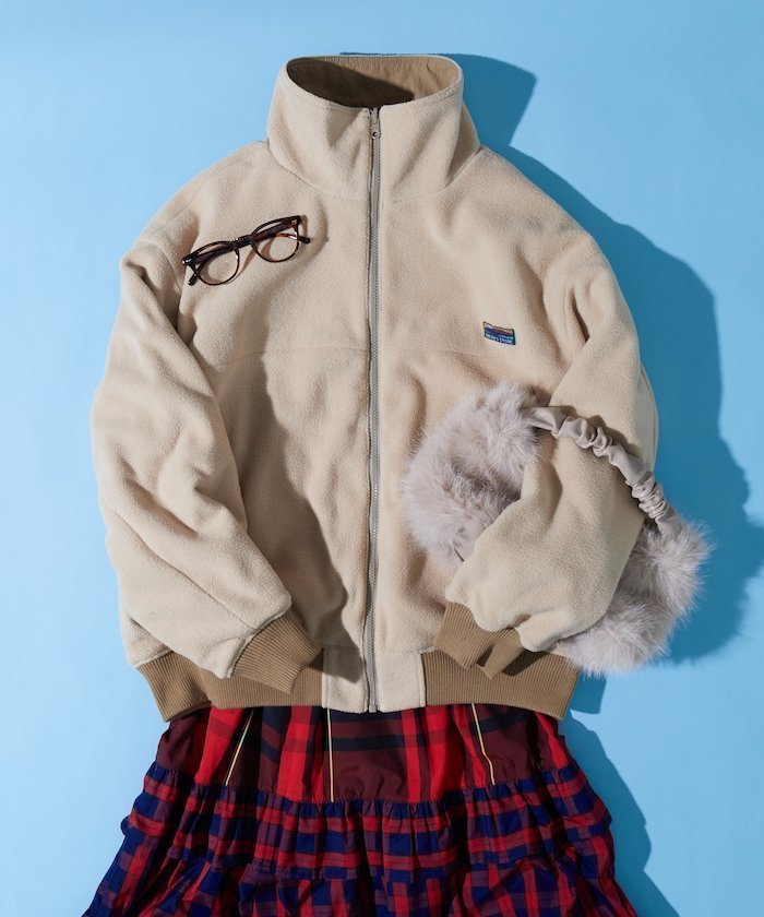 【フリークスストア/FREAK'S STORE】のFREAK S STORE OUTDOORS リバーシブル スタンドカラー ブルゾン【限定展開】 25AW インテリア・キッズ・メンズ・レディースファッション・服の通販 founy(ファニー) 　ファッション　Fashion　レディースファッション　Fashion for Women　アウター　Coat / Outerwear Collection　ブルゾンジャケット・スポーティアウター　Blouson Jackets　2025年　2025　2025-2026秋冬・A/W　Autumn/Winter 2025–26 AW25–26　冬　Winter / This Winter　スタンド　Stand Collar, Upright Stand　バランス　Balance, Style Balance　ビッグ　Big, Oversized　ブルゾン　Blouson, Bomber Jacket　リバーシブル　Reversible, Two-Sided　人気　Popular, Best Seller　楽ちん　Easy Fit, Comfortable　A/W・秋冬　Autumn/Winter　ベージュ|ID: prp329100004723360 ipo3291000000036036505