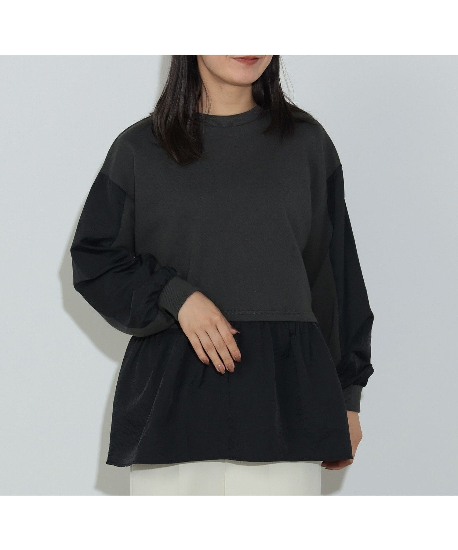【ビームス ウイメン/BEAMS】のドッキング 裏毛スウェット インテリア・キッズ・メンズ・レディースファッション・服の通販 founy(ファニー) 　ファッション　Fashion　レディースファッション　Fashion for Women　トップス・カットソー　Cut & Sew Tops　レディースパーカー・カジュアルフーディー　Casual Hoodies & Sweatshirts　スウェット・クルーネックトップス　Sweatshirts & Crewnecks / Relaxed Fit Sweat Tops　おすすめ　Recommended / Our Picks　ウェーブ　Wavy Pattern　ギャザー　Gathered, Ruffled　シンプル　Simple, Minimal　スウェット / スエット　Sweatshirt, Sweatwear　ストレート　Straight, Straight Cut　デニム　Denim, Jeans Material　ドッキング　Docking, Mixed Material　ワイド　Wide, Wide Fit　切替　Switching, Contrast Panel　CHARCOAL|ID: prp329100004723381 ipo3291000000034263533