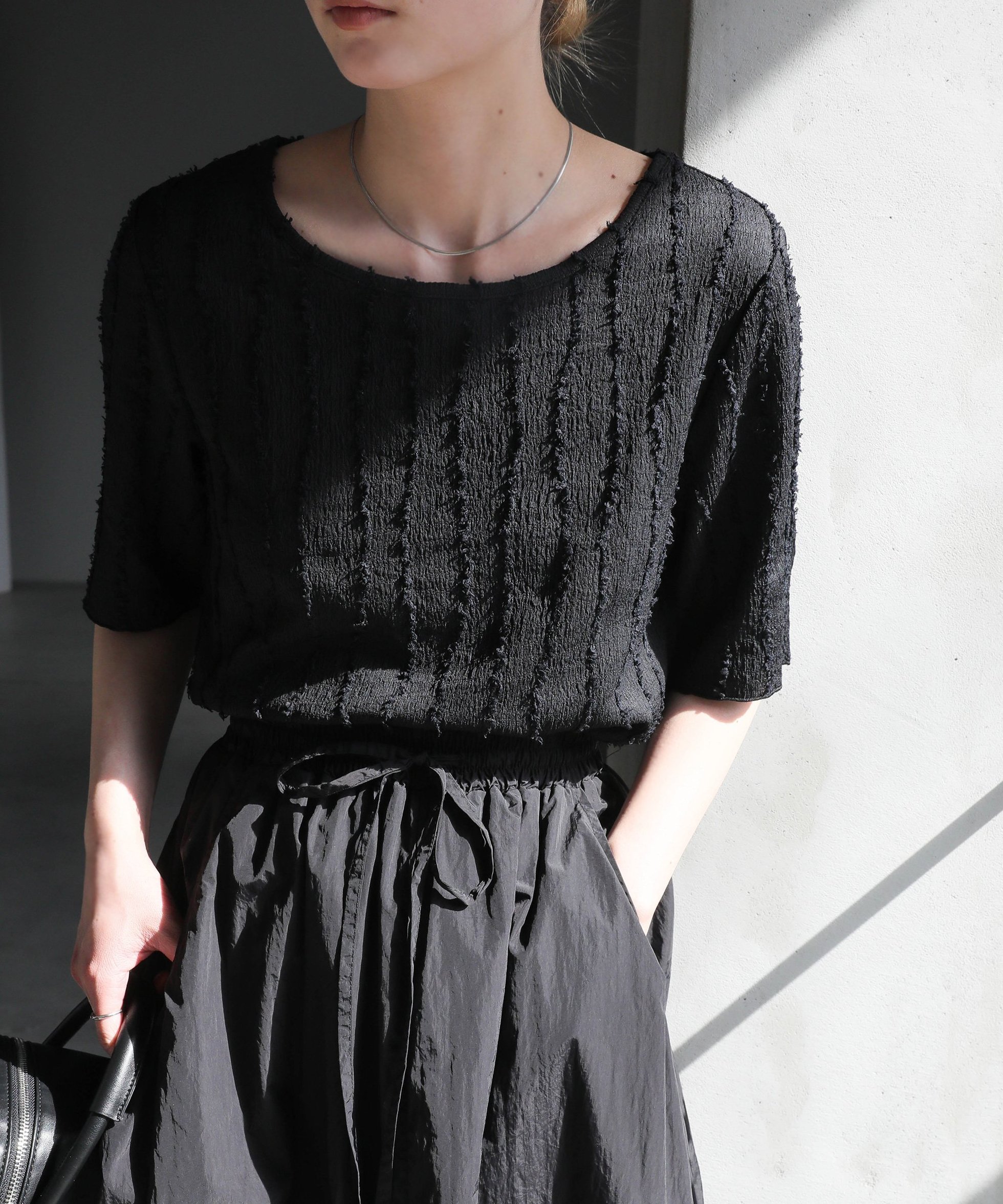 【セレクトモカ/SELECT MOCA】のシャギーウェーブライントップス インテリア・キッズ・メンズ・レディースファッション・服の通販 founy(ファニー) ファッション Fashion レディースファッション Fashion for Women トップス・カットソー Cut & Sew Tops ウェーブ Wavy Pattern コンパクト Compact, Small Size フィット Fit, Slim Fit フレア Flare, Flared ベーシック Basic, Essential エレガント 上品 Elegant ブラック-990|ID: prp329100004723418 ipo3291000000034583628