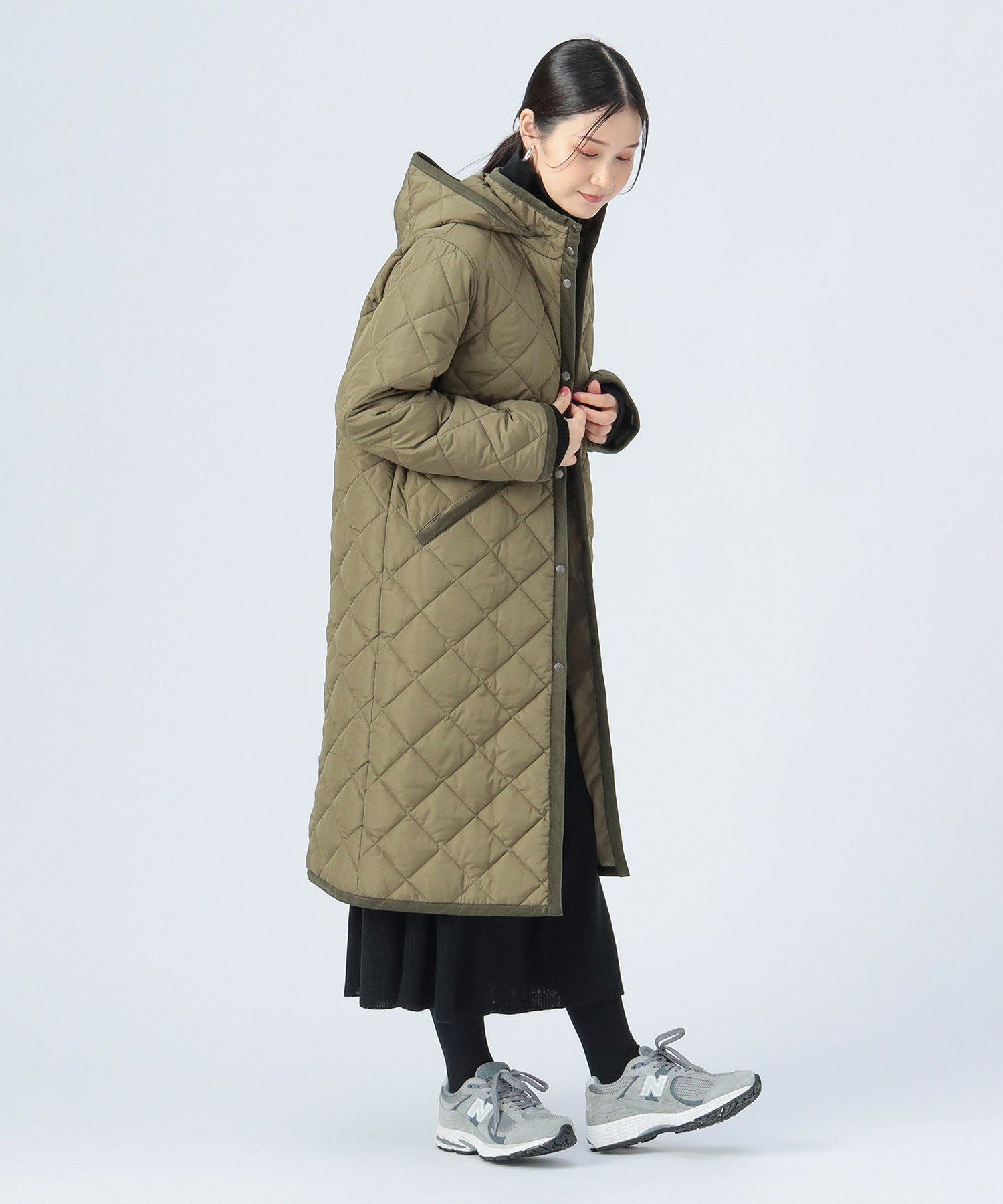 【ビームス ハート/BEAMS HEART】の【軽量/保温性/撥水性】フード キルティング コート (S~L) 25AW 定番人気 フード取り外し可能 インテリア・キッズ・メンズ・レディースファッション・服の通販 founy(ファニー) 　ファッション　Fashion　レディースファッション　Fashion for Women　アウター　Coat / Outerwear Collection　コート・ロングコート・ピーコート　Long Coats, Peacoats & More　キルティング　Quilted, Quilting　コーデュロイ　Corduroy, Cord Fabric　軽量　Lightweight, Ultra Light　スラックス　Slacks, Dress Pants　センター　Center, Center Line　ダウン　Down, Puffer　チェック　Check, Plaid, Tartan　ドット　Polka Dot, Dot Pattern　定番　Standard, Basic Item　人気　Popular, Best Seller　パイピング　Piping, Trim Design　フロント　Front, Front Design　ロング　Long, Long-Length　エレガント 上品　Elegant　2025年　2025　2025-2026秋冬・A/W　Autumn/Winter 2025–26 AW25–26　OLIVE|ID: prp329100004723439 ipo3291000000034507446