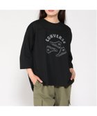 【ジーンズメイト/JEANS MATE】のCONVERSE/シューズ柄 クロップド袖 Tシャツ ブラック|ID: prp329100004723522 ipo3291000000034137586