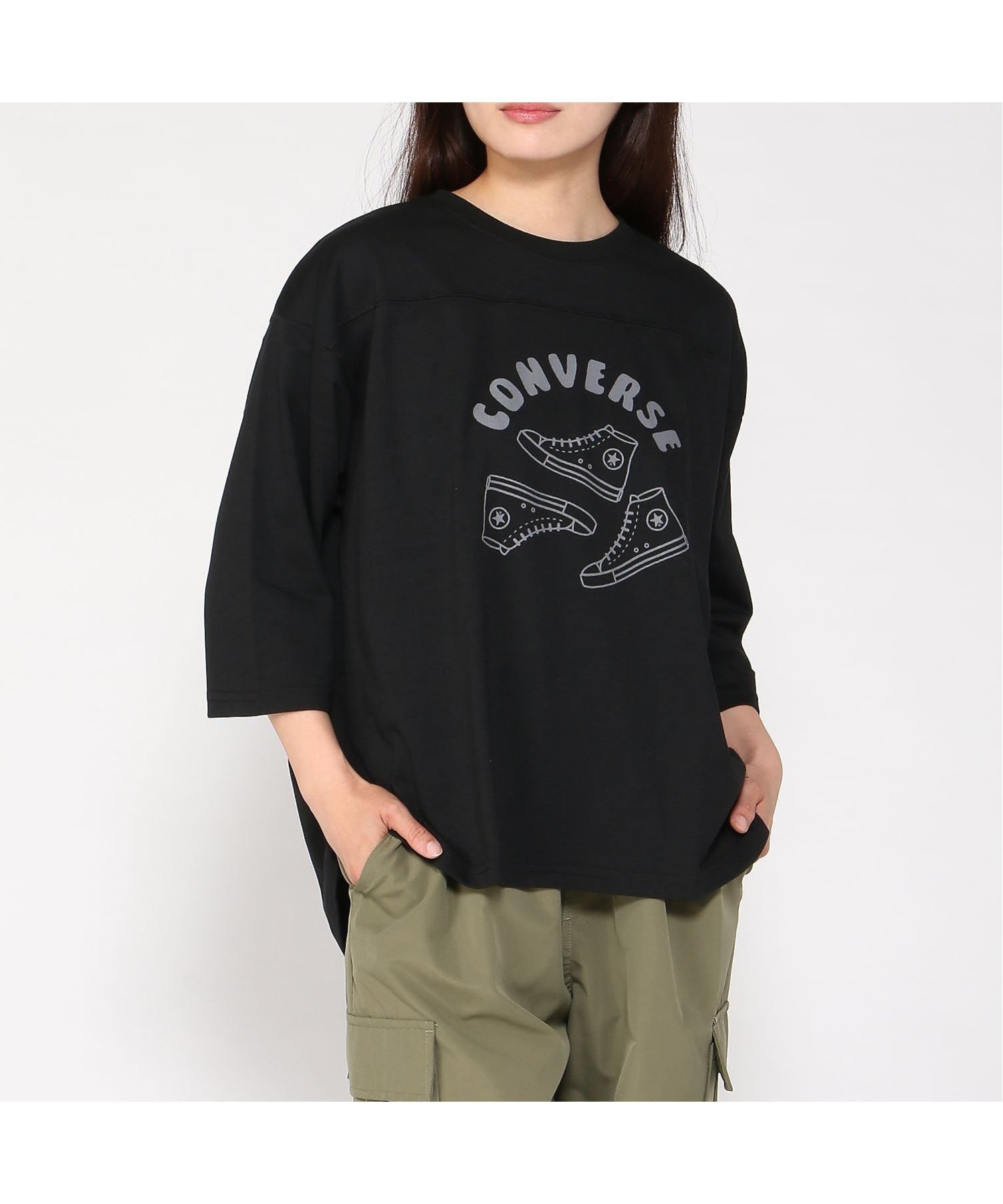 【ジーンズメイト/JEANS MATE】のCONVERSE/シューズ柄 クロップド袖 Tシャツ インテリア・キッズ・メンズ・レディースファッション・服の通販 founy(ファニー) 　ファッション　Fashion　レディースファッション　Fashion for Women　クロップド　Cropped, Short Length　シューズ　Shoes, Footwear　シンプル　Simple, Minimal　フロント　Front, Front Design　プリント　Print, Printed Pattern　切替　Switching, Contrast Panel　ブラック|ID: prp329100004723522 ipo3291000000034137586