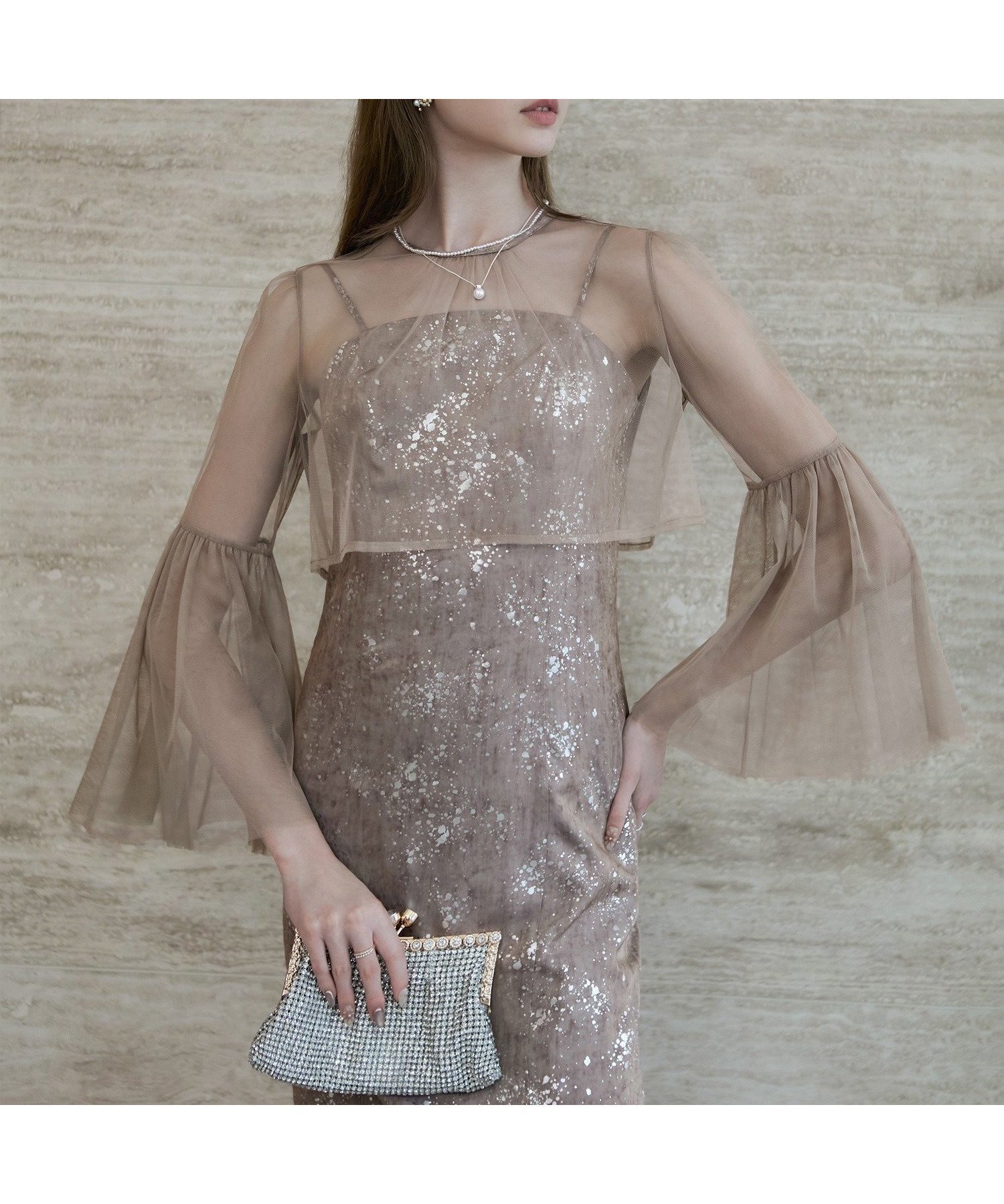 【レジャ/Leja】のLeja-シアーチュールベルスリーブペイントIラインワンピースドレス インテリア・キッズ・メンズ・レディースファッション・服の通販 founy(ファニー) ファッション Fashion レディースファッション Fashion for Women ワンピース Dresses フォーマル・パーティードレス・結婚式用ドレス Elegant & Casual Dresses エレガント 上品 Elegant シアー Sheer, See-Through デコルテ Décolleté, Neckline フォーマル Formal, Dressy GRAY|ID: prp329100004723525 ipo3291000000034466766