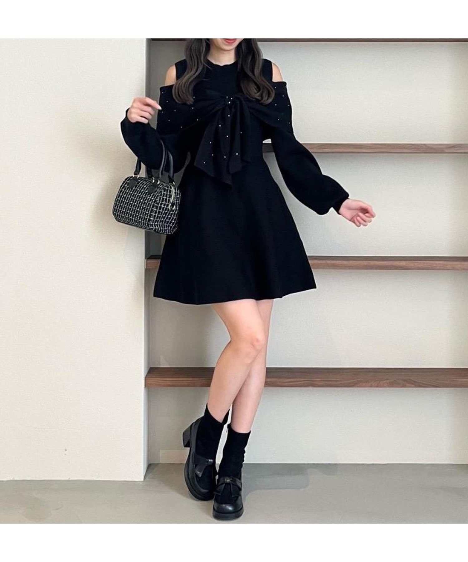 【マジェスティック レゴン/MAJESTIC LEGON】の◎ビジューリボンニットミニワンピース インテリア・キッズ・メンズ・レディースファッション・服の通販 founy(ファニー) 　ファッション　Fashion　レディースファッション　Fashion for Women　ワンピース　Dresses　おすすめ　Recommended / Our Picks　ダウン　Down, Puffer　ビジュー　Bijou, Jewel-like Accent　フィット　Fit, Slim Fit　フロント　Front, Front Design　ミュール　Mule, Backless Shoes　リボン　Ribbon, Bow　ロング　Long, Long-Length　再入荷　Restock / Back in Stock　ブラック|ID: prp329100004723665 ipo3291000000034552090