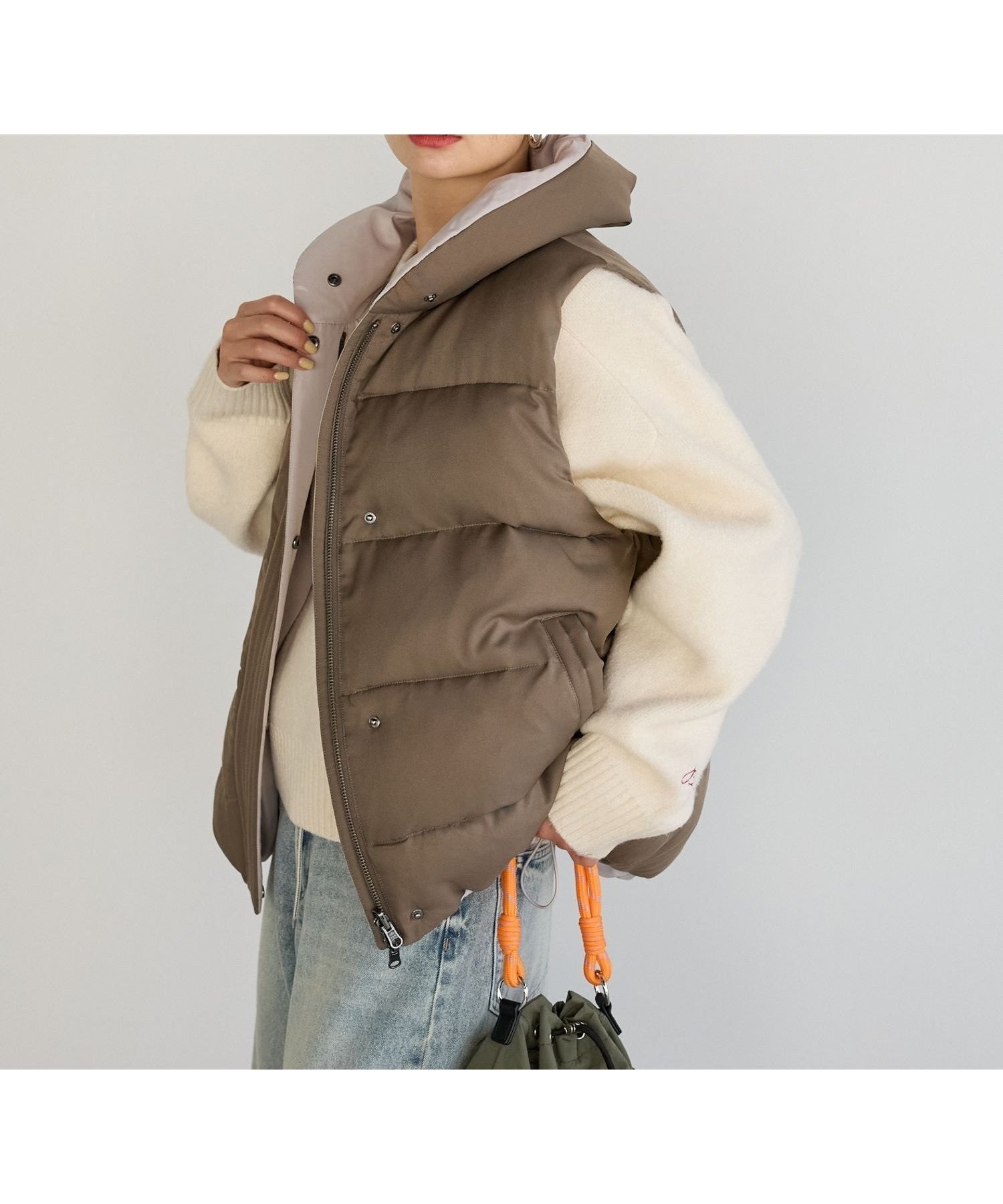 【ベイフロー/BAYFLOW】のリバーシブルパファーベスト インテリア・キッズ・メンズ・レディースファッション・服の通販 founy(ファニー) ファッション Fashion レディースファッション Fashion for Women アウター Coat / Outerwear Collection トップス・カットソー Cut & Sew Tops ベスト&ジレ / 重ね着スタイル Vests & Gilets おすすめ Recommended / Our Picks スウェット / スエット Sweatshirt, Sweatwear スタンド Stand Collar, Upright Stand タフタ Taffeta, Structured Fabric タートル Turtleneck, Turtle Collar ツイル Twist, Twisted Detail フィット Fit, Slim Fit ベスト Vest, Waistcoat リバーシブル Reversible, Two-Sided モカ×グレージュ59|ID: prp329100004723669 ipo3291000000034518223