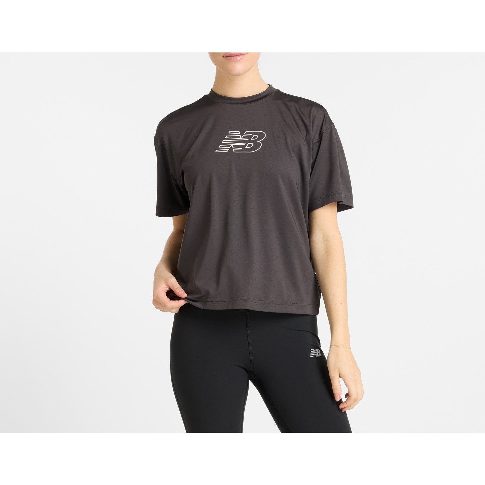 【ニューバランス/new balance】のリラックスグラフィックショートスリーブTシャツ インテリア・キッズ・メンズ・レディースファッション・服の通販 founy(ファニー) ファッション Fashion レディースファッション Fashion for Women トップス・カットソー Cut & Sew Tops シャツ・ブラウス・オフィスカジュアル Elegant Blouses & Button-Ups ロングTシャツ・Tシャツ Longline T-Shirts & Tees ショート Short, Short Length スリーブ Sleeve, Long Sleeve / Short Sleeve フロント Front, Front Design プリント Print, Printed Pattern リラックス Relax, Relaxed Fit レギンス Leggings, Stretch Pants BLKブラックセメント|ID: prp329100004723729 ipo3291000000034785611