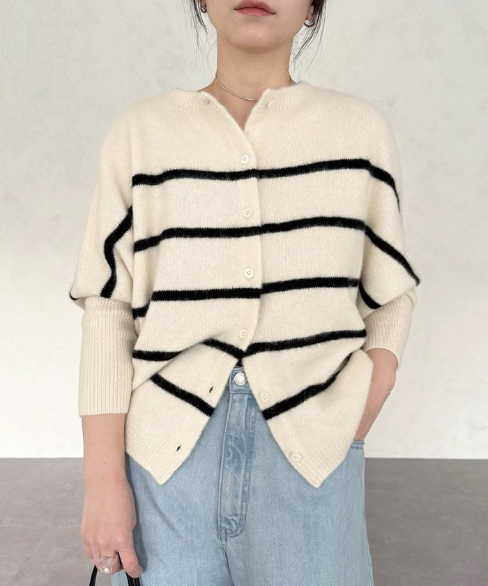 【ビアズリー/BEARDSLEY】のFOXウール後ろボタンニット インテリア・キッズ・メンズ・レディースファッション・服の通販 founy(ファニー) https://founy.com/ ファッション Fashion レディースファッション Fashion for Women トップス・カットソー Cut & Sew Tops ニット Knit Tops & Sweaters インナー Innerwear カーディガン Cardigan, Knitwear 人気 Popular, Best Seller 冬 Winter / This Winter 再入荷 Restock / Back in Stock おすすめ Recommended / Our Picks エレガント 上品 Elegant |ID: prp329100004723939 ipo3291000000034571042