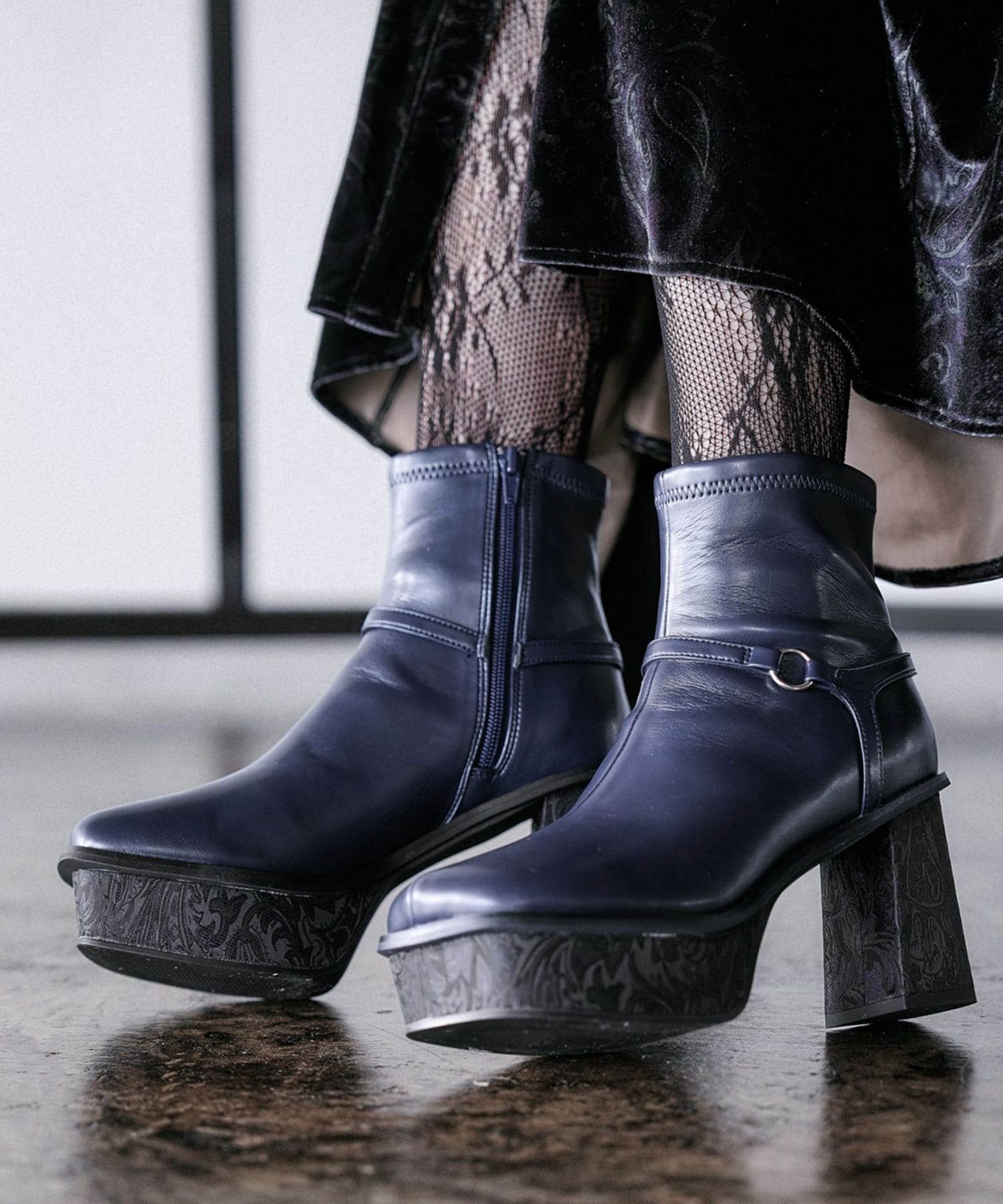 【ハレ/HARE】のガラソールチャンキーブーツ インテリア・キッズ・メンズ・レディースファッション・服の通販 founy(ファニー) 　ファッション　Fashion　レディースファッション　Fashion for Women　おすすめ　Recommended / Our Picks　クール　Cool, Chic　ショート　Short, Short Length　チュール　Tulip, Tulip Motif　トレンド　Trend, Trending Now　フレア　Flare, Flared　ワイド　Wide, Wide Fit　エレガント 上品　Elegant　人気　Popular, Best Seller　定番　Standard, Basic Item　A/W・秋冬　Autumn/Winter　ネイビー88|ID: prp329100004723942 ipo3291000000034139337