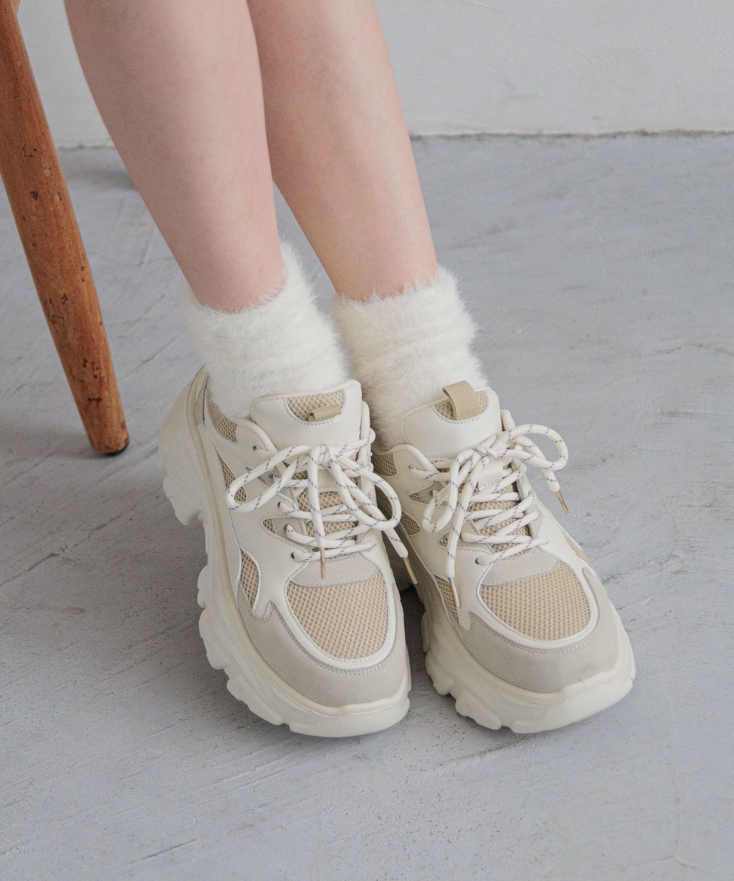 【ローリーズファーム/LOWRYS FARM】のボリュームスニーカー インテリア・キッズ・メンズ・レディースファッション・服の通販 founy(ファニー) 　ファッション　Fashion　レディースファッション　Fashion for Women　おすすめ　Recommended / Our Picks　クッション　Cushion, Throw Pillow　シンプル　Simple, Minimal　スニーカー　Sneakers, Trainers　デニム　Denim, Jeans Material　トレンド　Trend, Trending Now　ワイド　Wide, Wide Fit　厚底　Platform Shoes　抗菌　Antibacterial, Bacteria-Resistant　軽量　Lightweight, Ultra Light　NEWカラーベージュ52|ID: prp329100004723963 ipo3291000000034139408