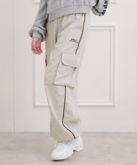 【ピンク ラテ/PINK-latte / KIDS】のベーシックパイピングカーゴパンツ 人気、トレンドファッション・服の通販 founy(ファニー) ファッション Fashion キッズファッション Fashion for Kids ボトムス Bottoms おすすめ Recommended / Our Picks カーゴパンツ Cargo Pants, Utility Pants ガーリー Girly, Feminine Style スウェット / スエット Sweatshirt, Sweatwear ストレッチ Stretch, Stretchy Fabric スマート Smart, Elegant パイピング Piping, Trim Design ポケット Pocket, Pocket Detail 再入荷 Restock / Back in Stock |ID:prp329100004724320