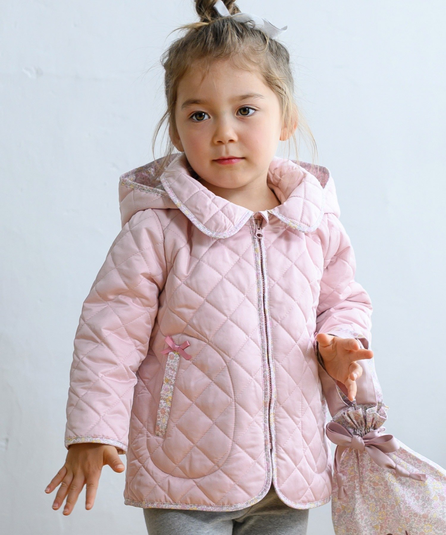 【パンパンテュテュ/panpantutu / KIDS】の2wayフラワーキルトショートコート 人気、トレンドファッション・服の通販 founy(ファニー) 　ファッション　Fashion　キッズファッション　Fashion for Kids　アウター　Coat Outerwear /Kids　ガーリー　Girly, Feminine Style　キルト　Quilt, Quilted Fabric　ショート　Short, Short Length　ジャケット　Jacket, Outerwear　スリット　Slit, Slit Detail　パイピング　Piping, Trim Design　フラワー　Flower, Floral　ポケット　Pocket, Pocket Detail　エレガント 上品　Elegant　A/W・秋冬　Autumn/Winter　軽量　Lightweight, Ultra Light　 other-1|ID: prp329100004724349 ipo3291000000034140987