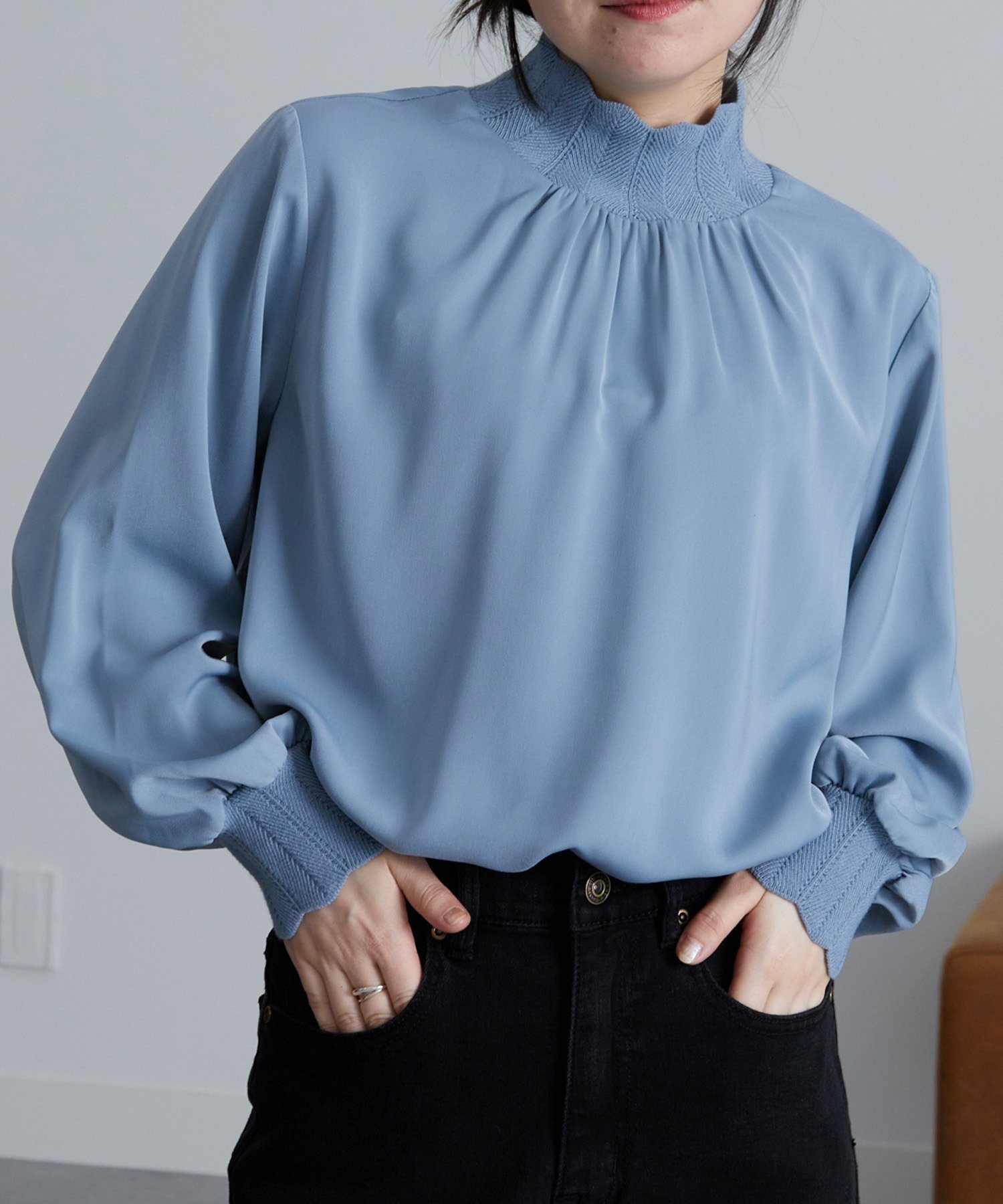 【ラナン/Ranan】のRanan/スカラップリブニット使いブラウス インテリア・キッズ・メンズ・レディースファッション・服の通販 founy(ファニー) 　ファッション　Fashion　レディースファッション　Fashion for Women　トップス・カットソー　Cut & Sew Tops　ニット　Knit Tops & Sweaters　シャツ・ブラウス・オフィスカジュアル　Elegant Blouses & Button-Ups　ジャケット　Jacket, Outerwear　スカラップ　Scallop, Scalloped Edge　スリーブ　Sleeve, Long Sleeve / Short Sleeve　デニム　Denim, Jeans Material　ハイネック　High Neck, Mock Neck　エレガント 上品　Elegant　切替　Switching, Contrast Panel　ブルーグレー|ID: prp329100004724630 ipo3291000000034142013
