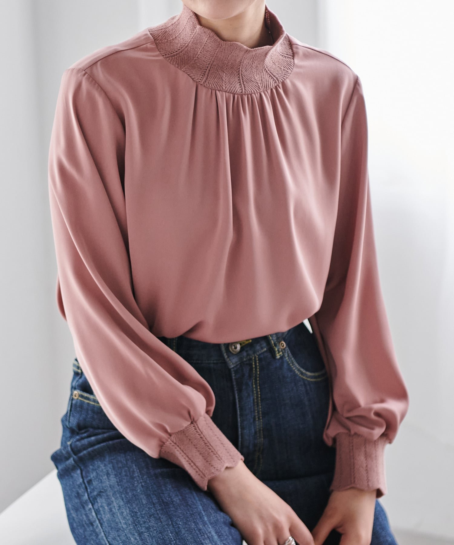 【ラナン/Ranan】のRanan/スカラップリブニット使いブラウス インテリア・キッズ・メンズ・レディースファッション・服の通販 founy(ファニー) 　ファッション　Fashion　レディースファッション　Fashion for Women　トップス・カットソー　Cut & Sew Tops　ニット　Knit Tops & Sweaters　シャツ・ブラウス・オフィスカジュアル　Elegant Blouses & Button-Ups　ジャケット　Jacket, Outerwear　スカラップ　Scallop, Scalloped Edge　スリーブ　Sleeve, Long Sleeve / Short Sleeve　デニム　Denim, Jeans Material　ハイネック　High Neck, Mock Neck　エレガント 上品　Elegant　切替　Switching, Contrast Panel　ピンク|ID: prp329100004724630 ipo3291000000034142017