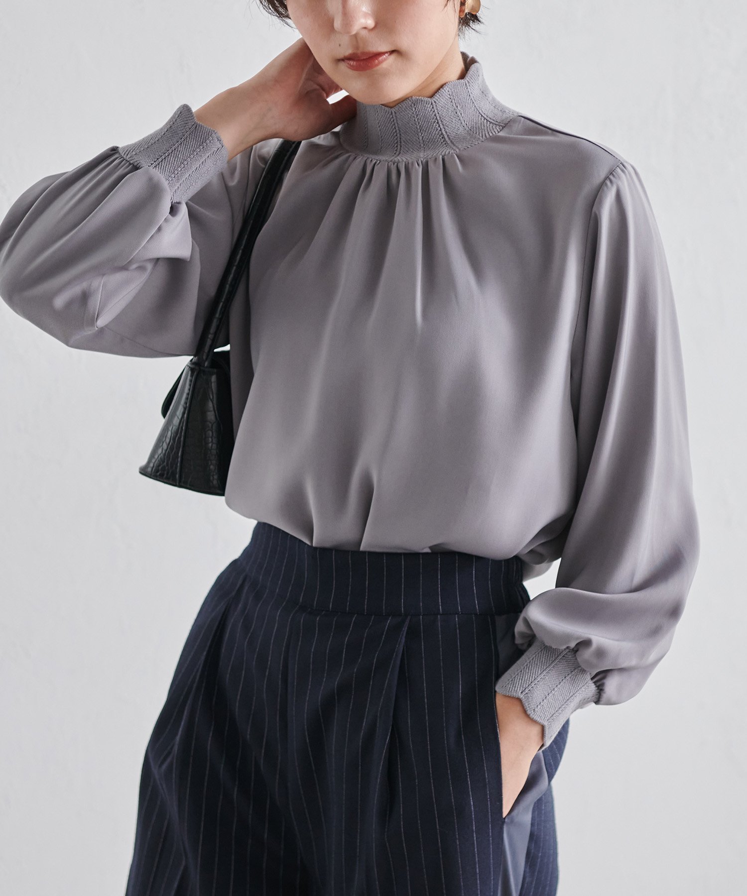 【ラナン/Ranan】のRanan/スカラップリブニット使いブラウス インテリア・キッズ・メンズ・レディースファッション・服の通販 founy(ファニー) 　ファッション　Fashion　レディースファッション　Fashion for Women　トップス・カットソー　Cut & Sew Tops　ニット　Knit Tops & Sweaters　シャツ・ブラウス・オフィスカジュアル　Elegant Blouses & Button-Ups　ジャケット　Jacket, Outerwear　スカラップ　Scallop, Scalloped Edge　スリーブ　Sleeve, Long Sleeve / Short Sleeve　デニム　Denim, Jeans Material　ハイネック　High Neck, Mock Neck　エレガント 上品　Elegant　切替　Switching, Contrast Panel　グレー|ID: prp329100004724630 ipo3291000000034142025