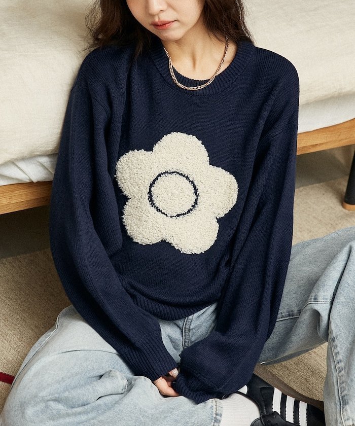 【フリークスストア/FREAK'S STORE】の相良 フラワーモチーフ アート ジャガードニット 限定展開 25AW インテリア・キッズ・メンズ・レディースファッション・服の通販 founy(ファニー) 　ファッション　Fashion　レディースファッション　Fashion for Women　トップス・カットソー　Cut & Sew Tops　ニット　Knit Tops & Sweaters　花柄・フラワープリント・モチーフ　Floral Prints & Motifs / Flower Pattern Tops　アクリル　Acrylic Material　スペシャル　Special, Limited Edition　スラックス　Slacks, Dress Pants　デニム　Denim, Jeans Material　バレエ　Ballet, Ballet Style　フェミニン　Feminine, Girly　フラワー　Flower, Floral　ミニスカート　Mini Skirt, Short Skirt　モチーフ　Motif, Design Theme　リアル　Real, Realistic　A/W・秋冬　Autumn/Winter　冬　Winter / This Winter　おすすめ　Recommended / Our Picks　2025年　2025　2025-2026秋冬・A/W　Autumn/Winter 2025–26 AW25–26　ネイビー|ID: prp329100004724678 ipo3291000000034719778