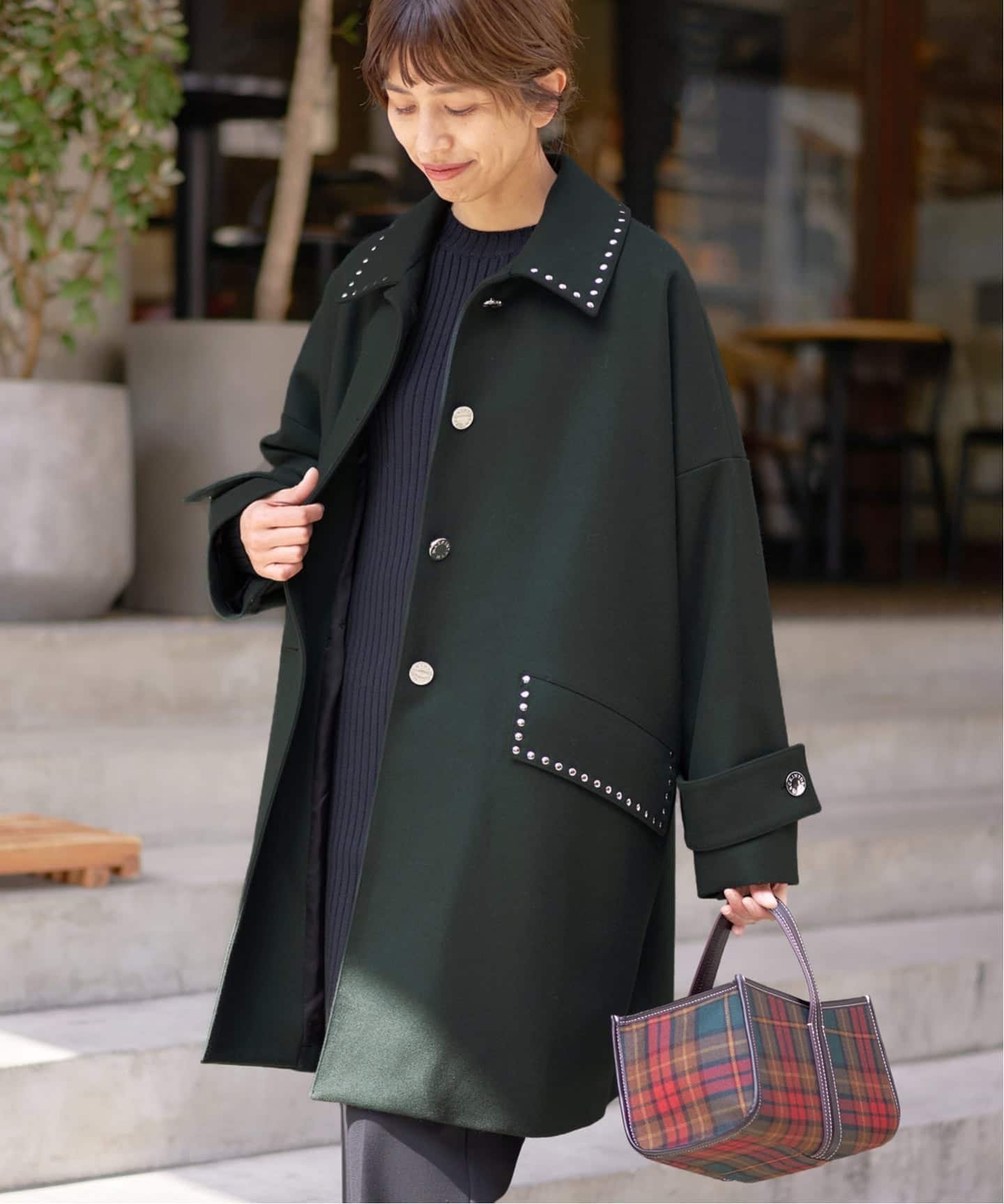 【イエナ/IENA】のMACKINTOSH/マッキントッシュ HUMBIE STUDS MB コート L252MO1158F2KS インテリア・キッズ・メンズ・レディースファッション・服の通販 founy(ファニー)  ファッション Fashion レディースファッション Fashion for Women アウター Coat / Outerwear Collection コート・ロングコート・ピーコート Long Coats, Peacoats & More クラシック Classic, Timeless Style コレクション Collection, Seasonal Line コンパクト Compact, Small Size シャイニー Shiny, Glossy Finish スタッズ Studs, Metal Accents スマート Smart, Elegant 定番 Standard, Basic Item 防寒 Cold Protection, Winter-Ready メルトン Melton, Heavy Wool モダン Modern, Contemporary 冬 Winter / This Winter エレガント 上品 Elegant グリーン|ID: prp329100004724749 ipo3291000000034260249
