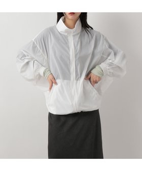 【ローリーズファーム/LOWRYS FARM】のシアーナイロンブルゾン 人気、トレンドファッション・服の通販 founy(ファニー) ファッション Fashion レディースファッション Fashion for Women アウター Coat / Outerwear Collection ブルゾンジャケット・スポーティアウター Blouson Jackets ギャザー Gathered, Ruffled ドローコード Drawcord, Drawstring Cord ブルゾン Blouson, Bomber Jacket 定番 Standard, Basic Item |ID:prp329100004724897