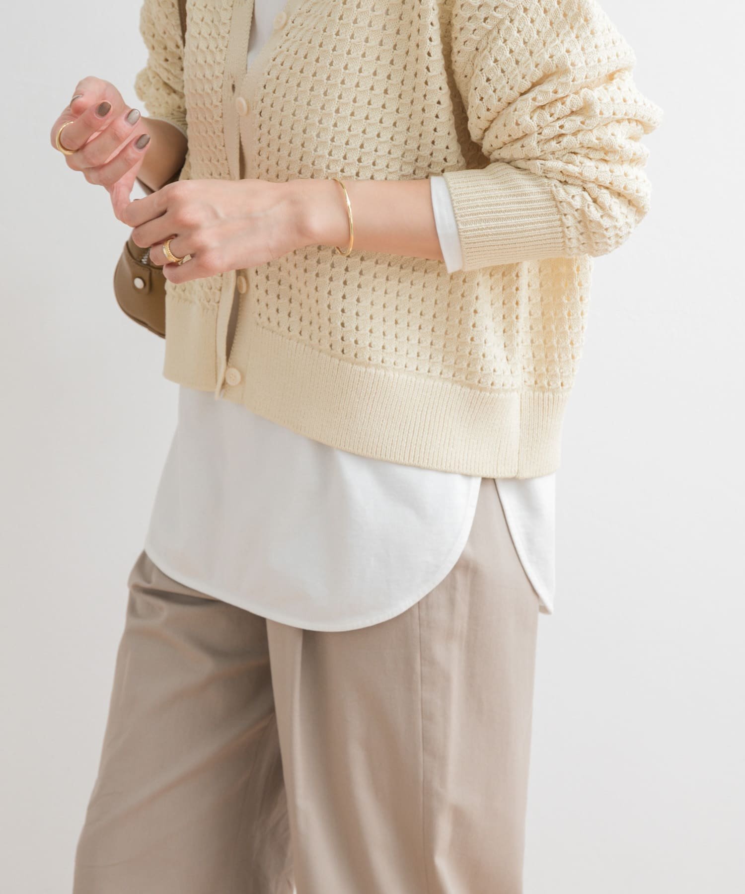 【アーバンリサーチ ドアーズ/URBAN RESEARCH DOORS】のUSAコットンラウンドヘムカットソー 人気、トレンドファッション・服の通販 founy(ファニー) ファッション Fashion レディースファッション Fashion for Women トップス・カットソー Cut & Sew Tops カットソー・ベーシックTシャツ Cut-and-Sewn Tops / Stretch Tees & Basics 2024年 2024 2024-2025秋冬・A/W Autumn/Winter 2024–25 AW24–25 冬 Winter / This Winter インナー Innerwear カットソー Cut and Sewn Top カーディガン Cardigan, Knitwear シンプル Simple, Minimal ラウンド Round, Round Neck 定番 Standard, Basic Item A/W・秋冬 Autumn/Winter other-1|ID: prp329100004724948 ipo3291000000034668834