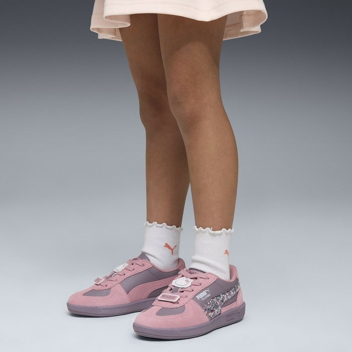 【プーマ/PUMA / KIDS】のガールズ PUMA x ハローキティ アンド フレンズ 2 パレルモ スニーカー 17-21cm インテリア・キッズ・メンズ・レディースファッション・服の通販 founy(ファニー) https://founy.com/ ファッション Fashion キッズファッション Fashion for Kids キャラクター Character, Licensed Characters クラシック Classic, Timeless Style グラフィック Graphic, Graphic Design グリッター Glitter, Sparkle コレクション Collection, Seasonal Line スタイリッシュ Stylish, Fashionable スニーカー Sneakers, Trainers |ID: prp329100004725502 ipo3291000000034145910