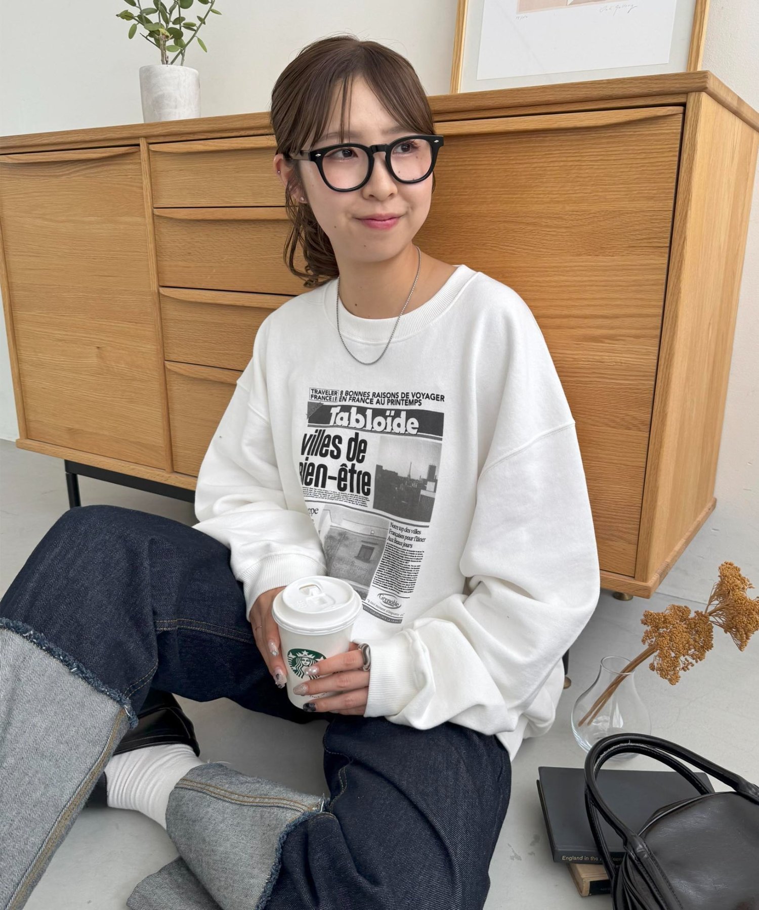 【ディスコート/Discoat】の【ユニセックス】アソートニュースペーパースウェット インテリア・キッズ・メンズ・レディースファッション・服の通販 founy(ファニー) 　ファッション　Fashion　レディースファッション　Fashion for Women　トップス・カットソー　Cut & Sew Tops　レディースパーカー・カジュアルフーディー　Casual Hoodies & Sweatshirts　スウェット・クルーネックトップス　Sweatshirts & Crewnecks / Relaxed Fit Sweat Tops　スウェット / スエット　Sweatshirt, Sweatwear　バランス　Balance, Style Balance　フィット　Fit, Slim Fit　フロント　Front, Front Design　プリント　Print, Printed Pattern　ペーパー　Paper, Kraft Paper　レトロ　Retro, Vintage Style　ロング　Long, Long-Length　オフホワイト|ID: prp329100004725532 ipo3291000000034146044