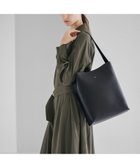 【ファーロ/FARO】のCalma Shoulder Medium 人気、トレンドファッション・服の通販 founy(ファニー) ファッション Fashion レディースファッション Fashion for Women パール Pearl, Pearl Accent エレガント 上品 Elegant thumbnail Nero|ID: prp329100004725555 ipo3291000000034900455