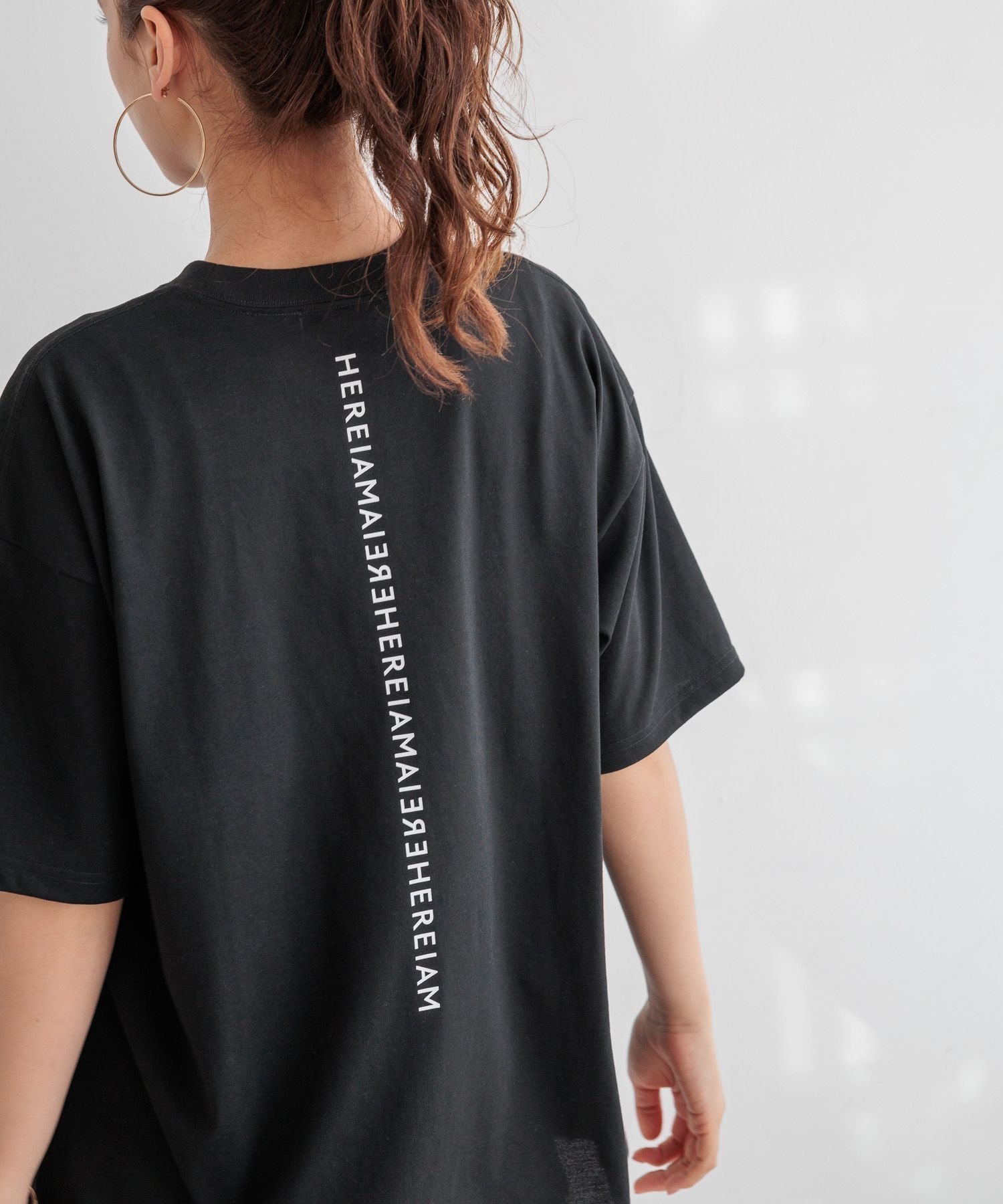 【ベイフロー/BAYFLOW】の【HEREIAM】速乾/ミラーロゴハーフスリーブTEE インテリア・キッズ・メンズ・レディースファッション・服の通販 founy(ファニー) 　ファッション　Fashion　レディースファッション　Fashion for Women　吸水　Absorbent, Quick-Dry　スウェット / スエット　Sweatshirt, Sweatwear　スポーツ　Sports, Activewear　とろみ　Fluid, Flowy Fabric　ダウン　Down, Puffer　デニム　Denim, Jeans Material　パーカー　Hoodie, Parka　プリント　Print, Printed Pattern　ペンシル　Pencil, Pencil Skirt　ルーズ　Loose, Oversized　レギンス　Leggings, Stretch Pants　ワイド　Wide, Wide Fit　おすすめ　Recommended / Our Picks　ブラック19|ID: prp329100004725556 ipo3291000000034978974