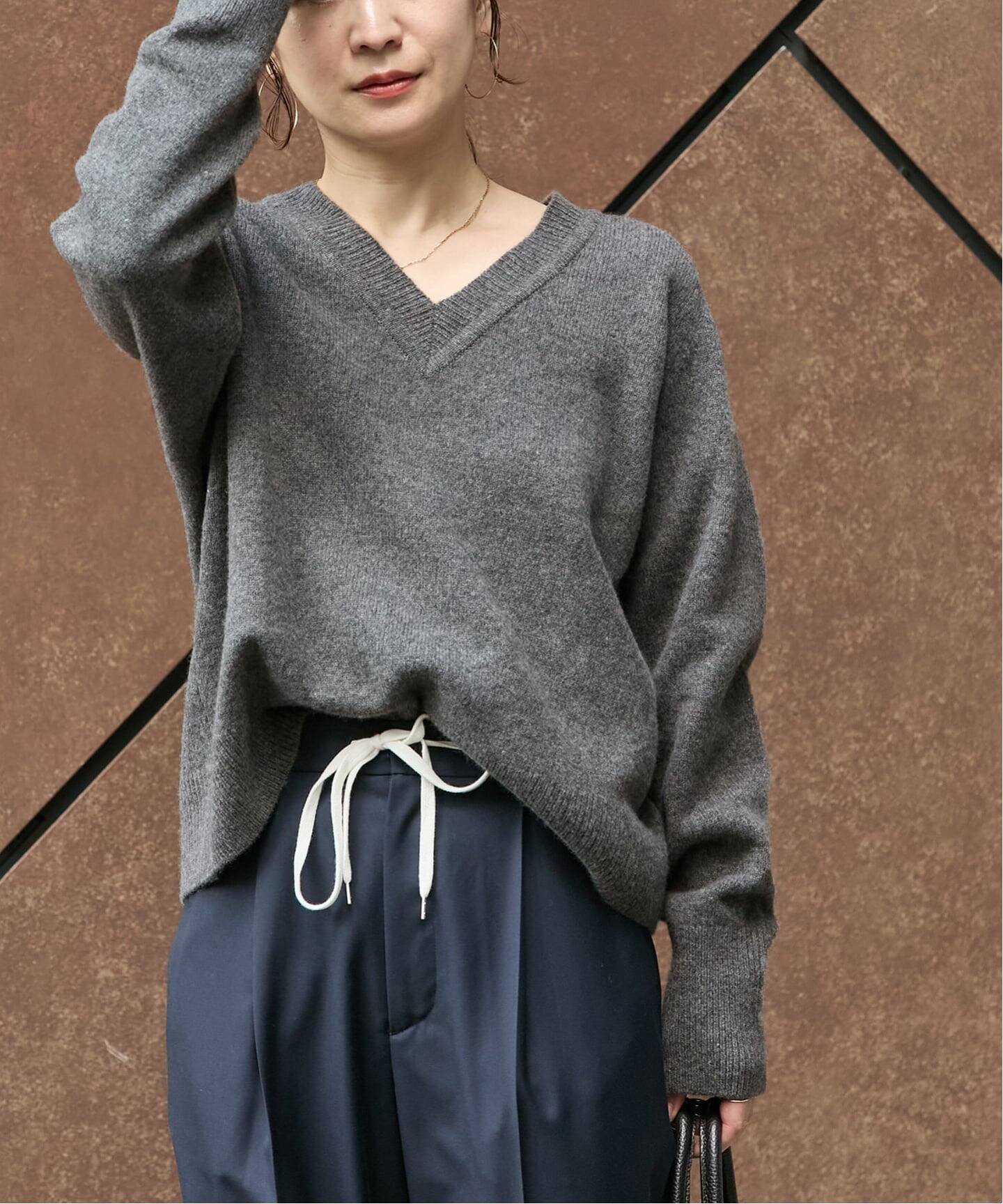 【ジャーナルスタンダード/JOURNAL STANDARD】のMUSIC Vネックプルオーバー インテリア・キッズ・メンズ・レディースファッション・服の通販 founy(ファニー) ファッション Fashion レディースファッション Fashion for Women トップス・カットソー Cut & Sew Tops カジュアルプルオーバー・ニットトップス Pullovers & Knit Tops / Casual Pullovers Vネックトップス V-Neck Tops / V-Cut Neckline Shirts クラシック Classic, Timeless Style シンプル Simple, Minimal ジャケット Jacket, Outerwear スタンダード Standard, Basic バランス Balance, Style Balance ベーシック Basic, Essential ワイド Wide, Wide Fit 定番 Standard, Basic Item グレー|ID: prp329100004725622 ipo3291000000034580935