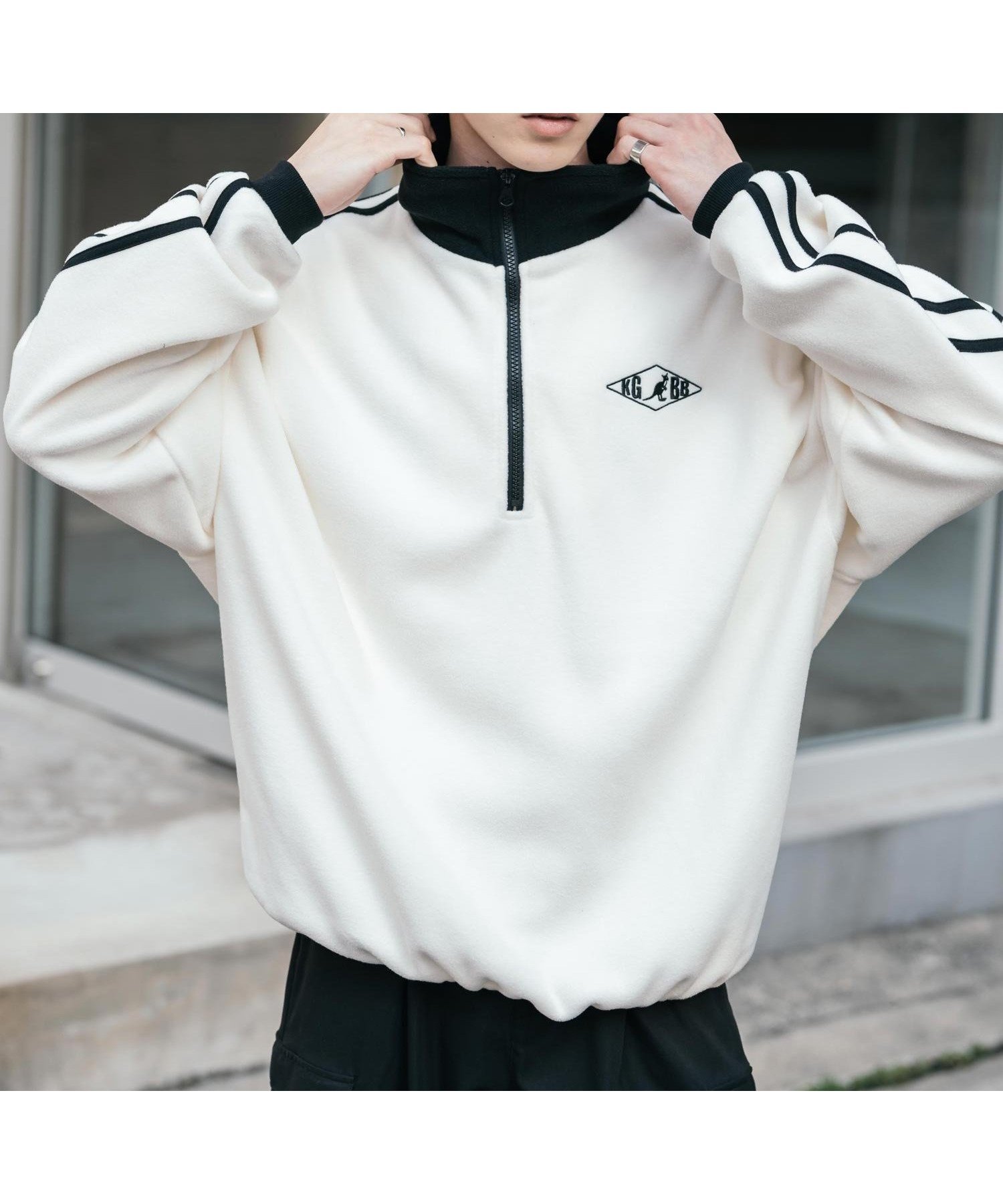 【ロッキーモンロー/Rocky Monroe】の新色追加 KANGOL 別注コラボサイドラインロゴ刺繍ハーフジップフリース インテリア・キッズ・メンズ・レディースファッション・服の通販 founy(ファニー) 　ファッション　Fashion　レディースファッション　Fashion for Women　インナー　Innerwear　春　Spring　秋　Autumn　コンパクト　Compact, Small Size　軽量　Lightweight, Ultra Light　スポーツ　Sports, Activewear　ダブル　Double, Double-Breasted　人気　Popular, Best Seller　別注　Limited Edition, Custom Order　メンズ　Men's, Menswear　ロング　Long, Long-Length　ワイド　Wide, Wide Fit　冬　Winter / This Winter　再入荷　Restock / Back in Stock　おすすめ　Recommended / Our Picks　エレガント 上品　Elegant　2025年　2025　2025-2026秋冬・A/W　Autumn/Winter 2025–26 AW25–26　B.オフ×ブラック|ID: prp329100004725722 ipo3291000000036069195