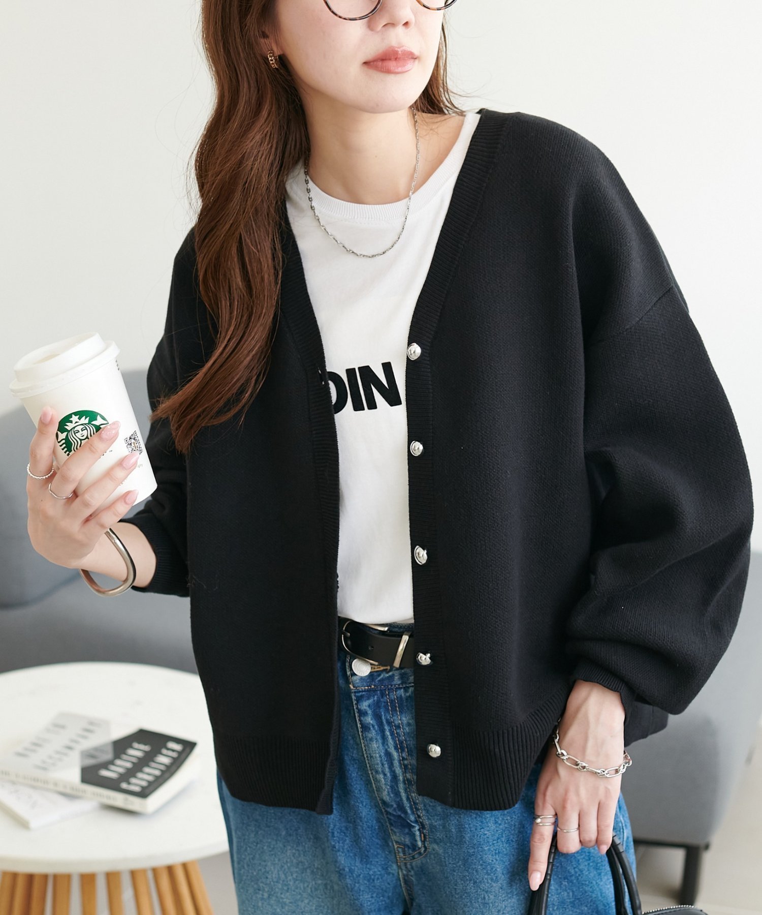 【ディスコート/Discoat】のメタル釦スウェットライクカーディガン インテリア・キッズ・メンズ・レディースファッション・服の通販 founy(ファニー) 　ファッション　Fashion　レディースファッション　Fashion for Women　トップス・カットソー　Cut & Sew Tops　カーディガン・羽織り　Layered Style Cardigans　レディースパーカー・カジュアルフーディー　Casual Hoodies & Sweatshirts　スウェット・クルーネックトップス　Sweatshirts & Crewnecks / Relaxed Fit Sweat Tops　カーディガン　Cardigan, Knitwear　スウェット / スエット　Sweatshirt, Sweatwear　バランス　Balance, Style Balance　ベーシック　Basic, Essential　メタル　Metal, Metal Parts　羽織　Haori, Light Jacket　ブラック|ID: prp329100004725731 ipo3291000000034146885