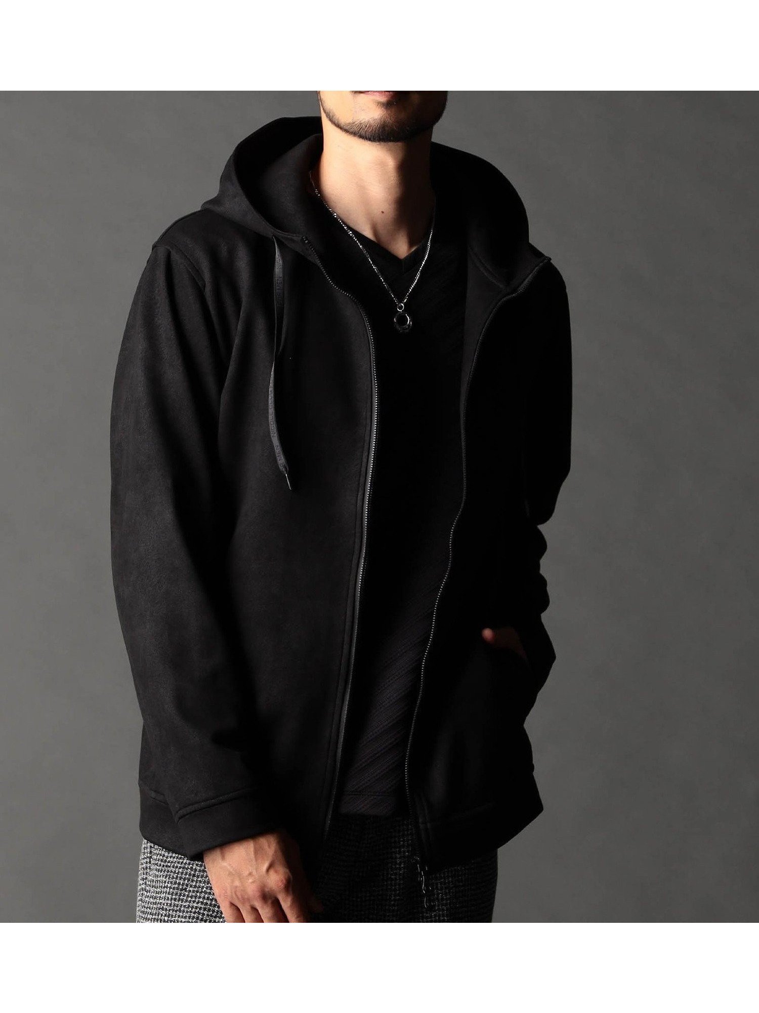 【ニコル/NICOLE / MEN】のライトスウェードジャージ ジップアップパーカー インテリア・キッズ・メンズ・レディースファッション・服の通販 founy(ファニー) 　ファッション　Fashion　メンズファッション　Fashion for Men　秋　Autumn　カットソー　Cut and Sewn Top　今季　This Season, Current Season　切替　Switching, Contrast Panel　ジャカード／ジャガード　Jacquard, Woven Pattern　ストレッチ　Stretch, Stretchy Fabric　スピンドル　Spindle, Drawcord　ドレープ　Drape, Draping Fabric　パーカー　Hoodie, Parka　フィット　Fit, Slim Fit　プリント　Print, Printed Pattern　冬　Winter / This Winter　49ブラック|ID: prp329100004725793 ipo3291000000034280307