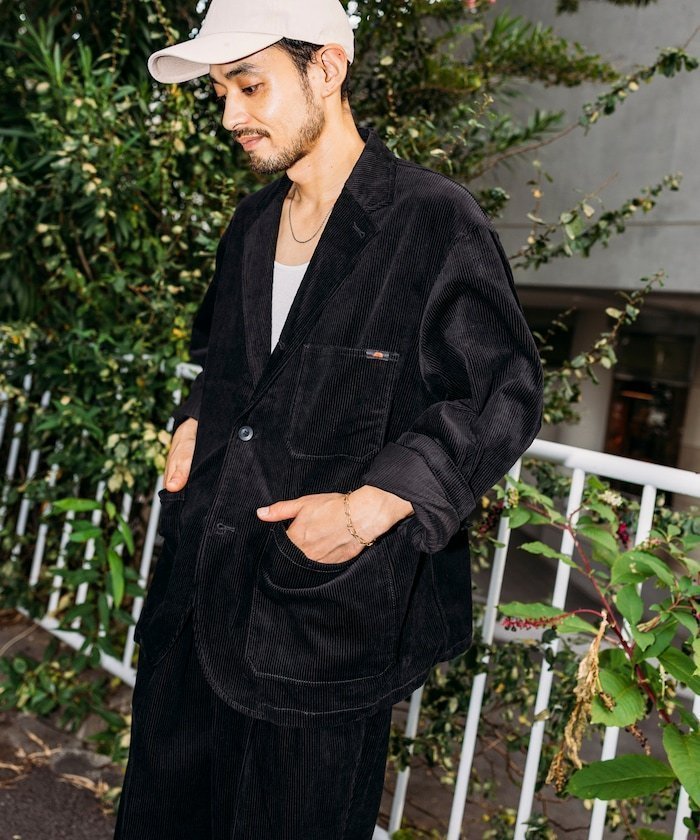 【フリークスストア/FREAK'S STORE】の別注 SMU PT-38 SETUP CORDUROY JACKET/コーデュロイ/リラックスフィット インテリア・キッズ・メンズ・レディースファッション・服の通販 founy(ファニー) https://founy.com/ ファッション Fashion メンズファッション Fashion for Men セットアップ Matching Sets アメリカン American Style インナー Innerwear キャップ Cap, Baseball Cap クラシック Classic, Timeless Style コーデュロイ Corduroy, Cord Fabric シューズ Shoes, Footwear ジャケット Jacket, Outerwear スウェット / スエット Sweatshirt, Sweatwear スニーカー Sneakers, Trainers セットアップ Set-Up, Coordinated Outfit デニム Denim, Jeans Material 定番 Standard, Basic Item バランス Balance, Style Balance フィット Fit, Slim Fit ボトム Bottoms, Lower Wear ポケット Pocket, Pocket Detail 別注 Limited Edition, Custom Order ミリタリー Military, Army Style リラックス Relax, Relaxed Fit ワーク Workwear, Utility Style A/W・秋冬 Autumn/Winter 冬 Winter / This Winter |ID: prp329100004725828 ipo3291000000034180147