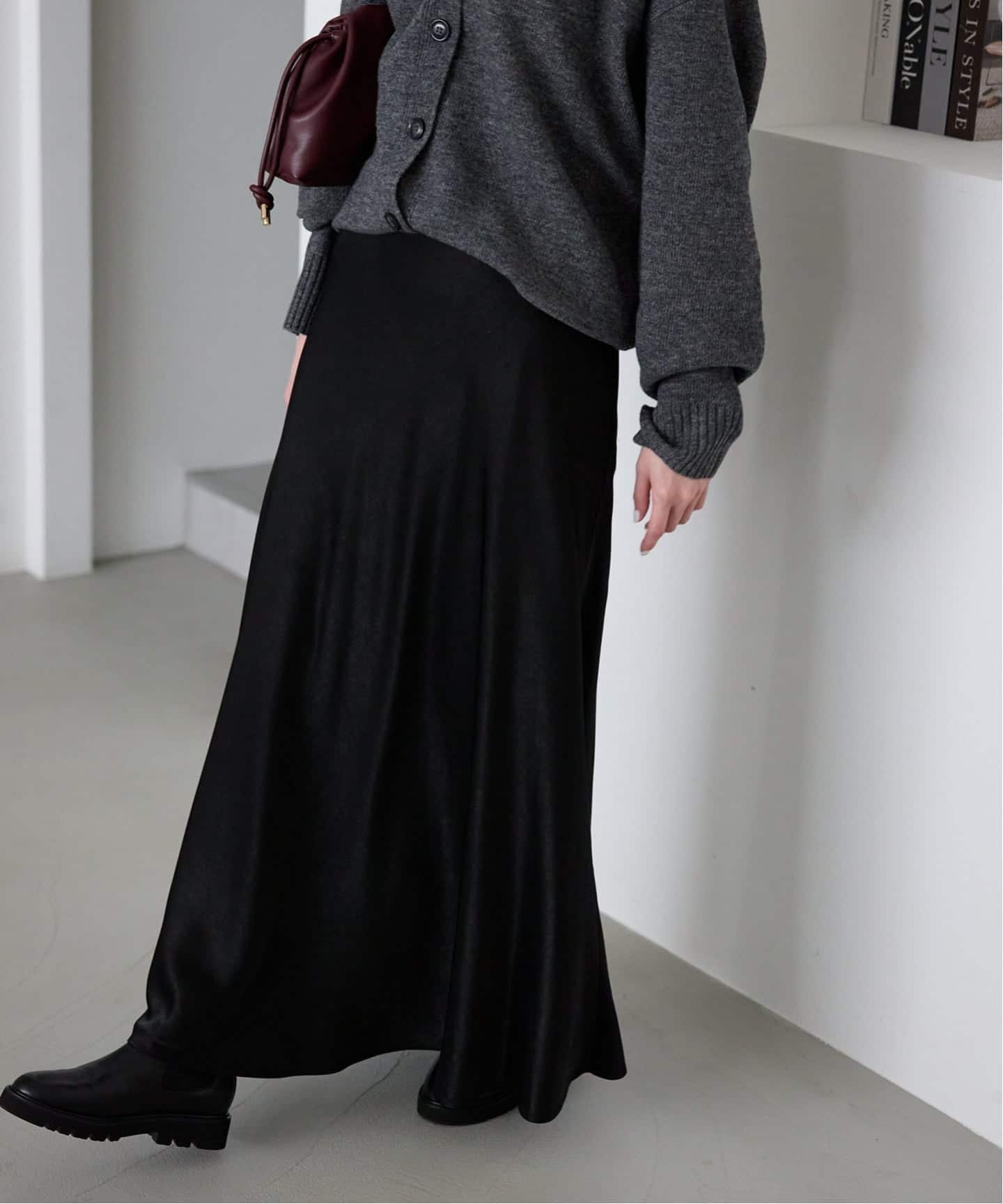 【スローブ イエナ/SLOBE IENA】の《WEB限定カラー有り/追加》グロッシーサテンフレアスカート インテリア・キッズ・メンズ・レディースファッション・服の通販 founy(ファニー) 　ファッション　Fashion　レディースファッション　Fashion for Women　スカート　Skirts　Aライン・フレアスカート　A-Line & Flared Skirts　アクセサリー　Fashion Accessories　サテン　Satin, Glossy Fabric　スウェット / スエット　Sweatshirt, Sweatwear　フレア　Flare, Flared　2025年　2025　2025-2026秋冬・A/W　Autumn/Winter 2025–26 AW25–26　ブラック|ID: prp329100004725858 ipo3291000000034486782