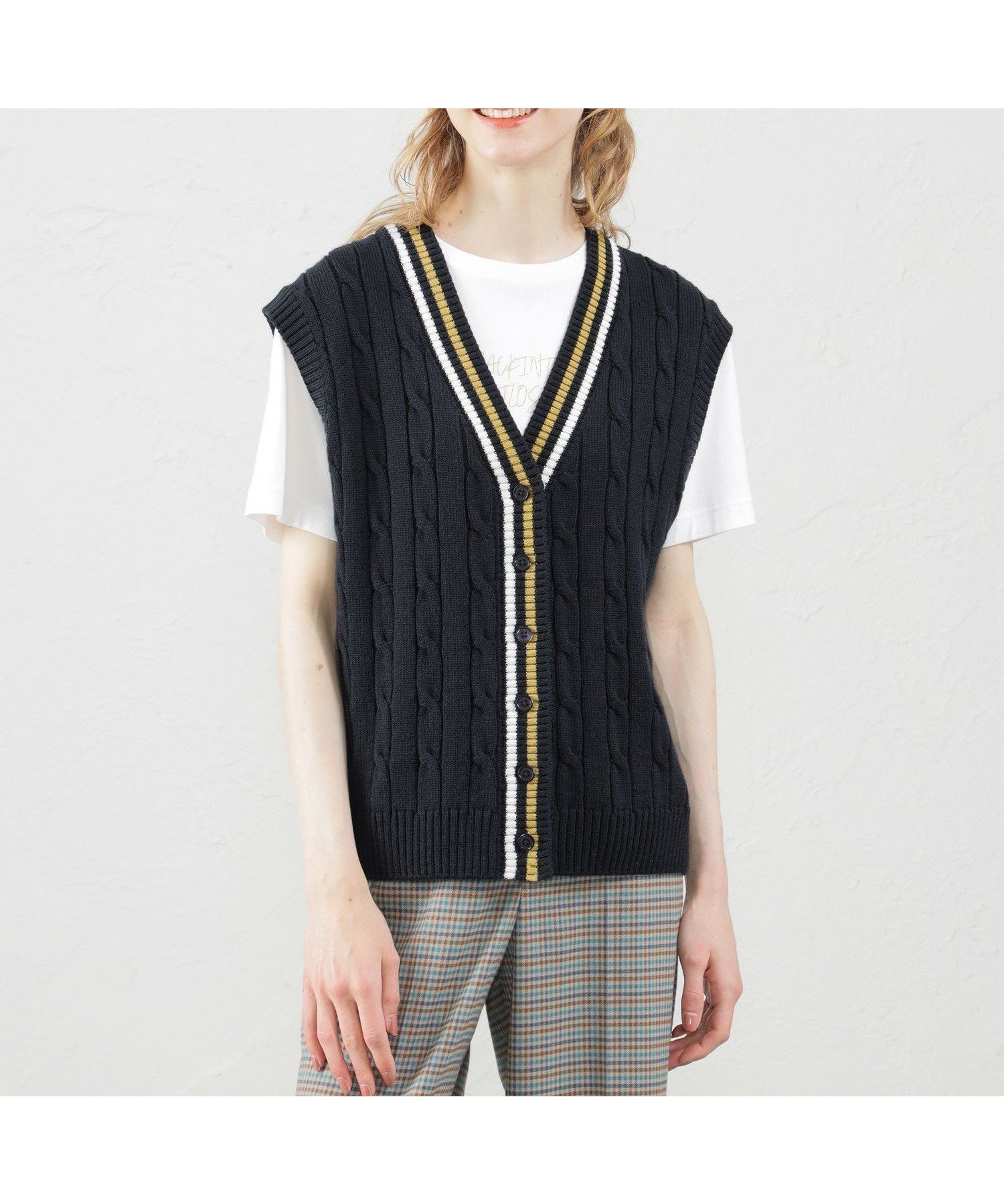 【マッキントッシュ フィロソフィー/MACKINTOSH PHILOSOPHY】のチルデンニットベスト インテリア・キッズ・メンズ・レディースファッション・服の通販 founy(ファニー) 　ファッション　Fashion　レディースファッション　Fashion for Women　アウター　Coat / Outerwear Collection　トップス・カットソー　Cut & Sew Tops　ニット　Knit Tops & Sweaters　ベスト&ジレ / 重ね着スタイル　Vests & Gilets　おすすめ　Recommended / Our Picks　冬　Winter / This Winter　春　Spring　秋　Autumn　軽量　Lightweight, Ultra Light　ネイビー|ID: prp329100004725872 ipo3291000000034440005