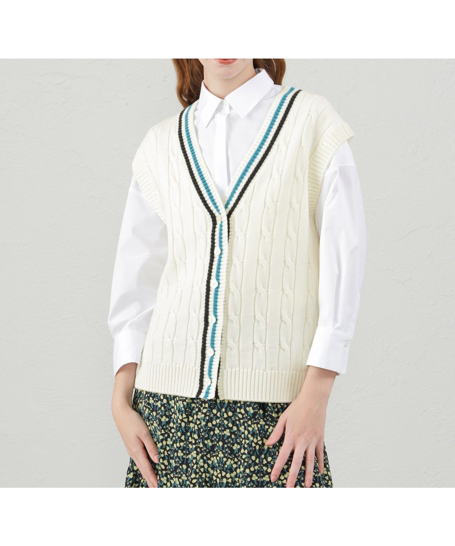 【マッキントッシュ フィロソフィー/MACKINTOSH PHILOSOPHY】のチルデンニットベスト インテリア・キッズ・メンズ・レディースファッション・服の通販 founy(ファニー) 　ファッション　Fashion　レディースファッション　Fashion for Women　アウター　Coat / Outerwear Collection　トップス・カットソー　Cut & Sew Tops　ニット　Knit Tops & Sweaters　ベスト&ジレ / 重ね着スタイル　Vests & Gilets　おすすめ　Recommended / Our Picks　冬　Winter / This Winter　春　Spring　秋　Autumn　軽量　Lightweight, Ultra Light　オフホワイト|ID: prp329100004725872 ipo3291000000034440007