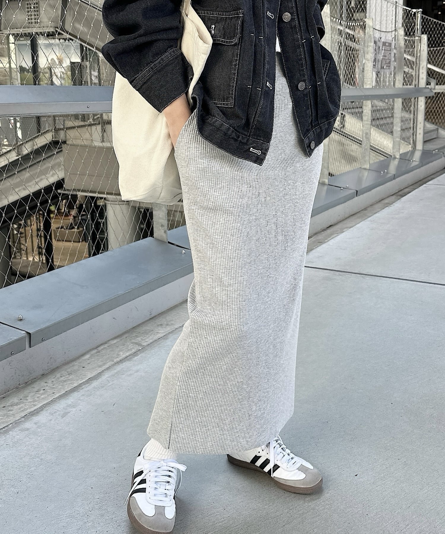 【アンドミー/andme】のセルフカット リブ ロング タイトスカート インテリア・キッズ・メンズ・レディースファッション・服の通販 founy(ファニー) 　ファッション　Fashion　レディースファッション　Fashion for Women　スカート　Skirts　おすすめ　Recommended / Our Picks　スリット　Slit, Slit Detail　タイトスカート　Pencil Skirt, Tight Skirt　ポケット　Pocket, Pocket Detail　ロング　Long, Long-Length　楽ちん　Easy Fit, Comfortable　杢グレー|ID: prp329100004726018 ipo3291000000035110904