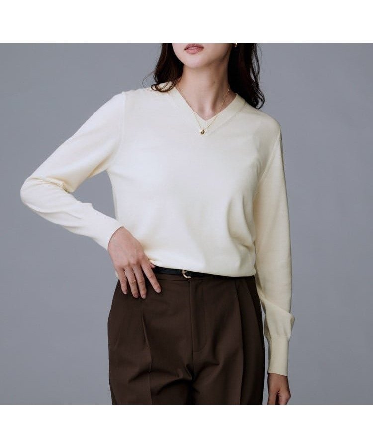 【アンタイトル/UNTITLED】の【洗える/ウール100%】Vネックウールニット 人気、トレンドファッション・服の通販 founy(ファニー) 　ファッション　Fashion　レディースファッション　Fashion for Women　トップス・カットソー　Cut & Sew Tops　ニット　Knit Tops & Sweaters　Vネックトップス　V-Neck Tops / V-Cut Neckline Shirts　洗える　Machine Washable　コンパクト　Compact, Small Size　シンプル　Simple, Minimal　スマート　Smart, Elegant　スーツ　Suit, Formalwear　デニム　Denim, Jeans Material　ボトム　Bottoms, Lower Wear　おすすめ　Recommended / Our Picks　 other-1|ID: prp329100004726152 ipo3291000000034905098