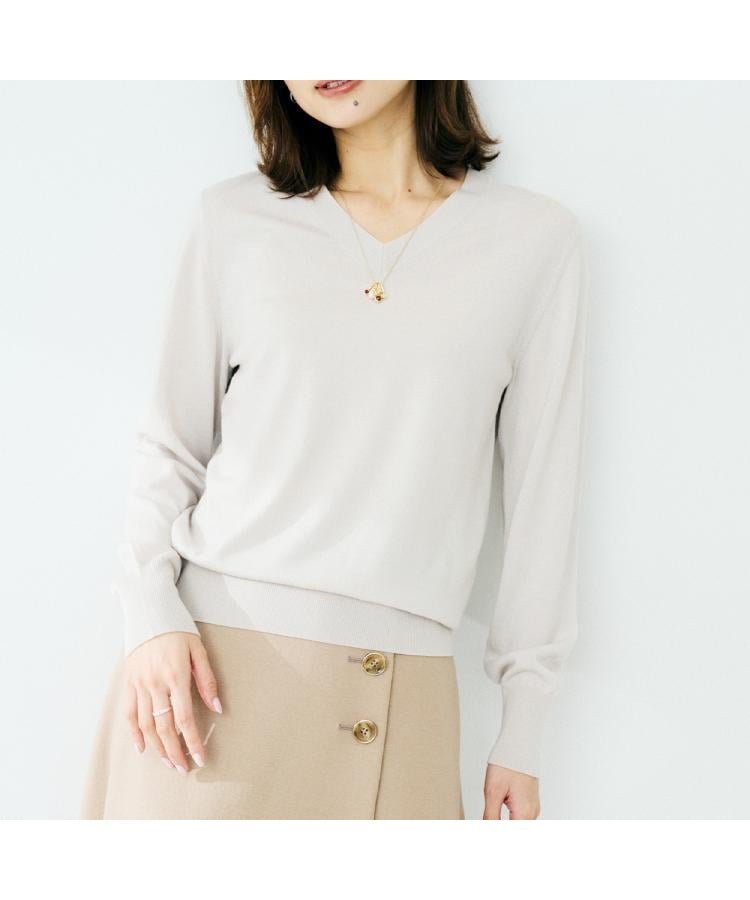 【アンタイトル/UNTITLED】の【洗える/ウール100%】Vネックウールニット インテリア・キッズ・メンズ・レディースファッション・服の通販 founy(ファニー) 　ファッション　Fashion　レディースファッション　Fashion for Women　トップス・カットソー　Cut & Sew Tops　ニット　Knit Tops & Sweaters　Vネックトップス　V-Neck Tops / V-Cut Neckline Shirts　洗える　Machine Washable　コンパクト　Compact, Small Size　シンプル　Simple, Minimal　スマート　Smart, Elegant　スーツ　Suit, Formalwear　デニム　Denim, Jeans Material　ボトム　Bottoms, Lower Wear　おすすめ　Recommended / Our Picks　グレージュ|ID: prp329100004726152 ipo3291000000034905102