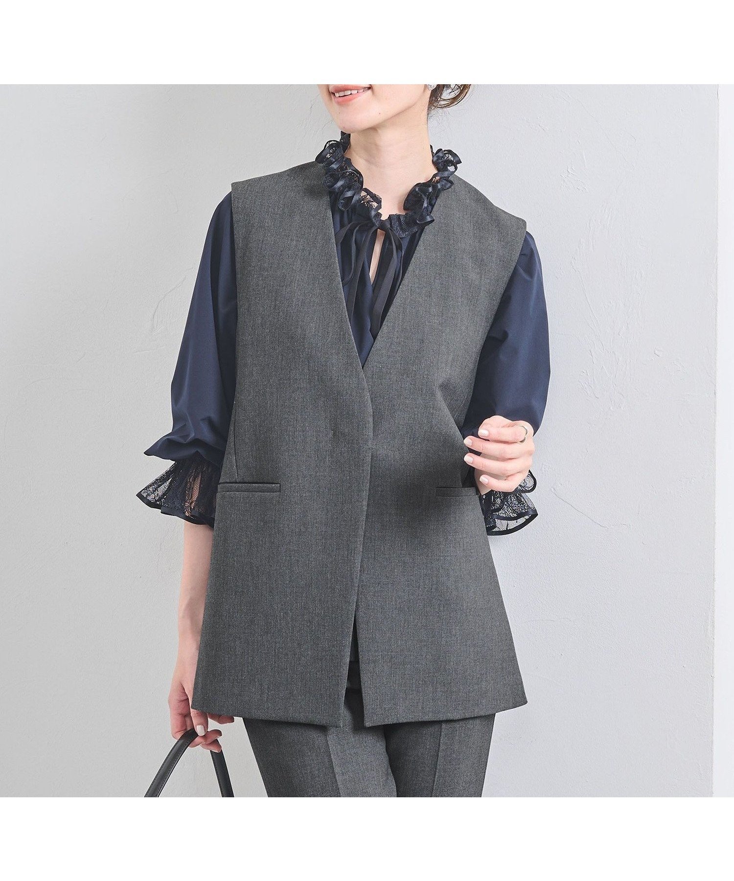 【ユナイテッドアローズ/UNITED ARROWS】のダブルクロス ミドル ベスト インテリア・キッズ・メンズ・レディースファッション・服の通販 founy(ファニー) ファッション Fashion レディースファッション Fashion for Women アウター Coat / Outerwear Collection トップス・カットソー Cut & Sew Tops ベスト&ジレ / 重ね着スタイル Vests & Gilets コンシャス Conscious, Bodycon セットアップ Set-Up, Coordinated Outfit ダブル Double, Double-Breasted ビスチェ Bustier, Corset Top フロント Front, Front Design ベスト Vest, Waistcoat ボックス Boxy, Box Shape マニッシュ Mannish, Boyish ミドル Middle Length, Mid Height アウトレット Outlet / Clearance おすすめ Recommended / Our Picks セレモニー Ceremony DK.GRAY|ID: prp329100004726343 ipo3291000000034502638