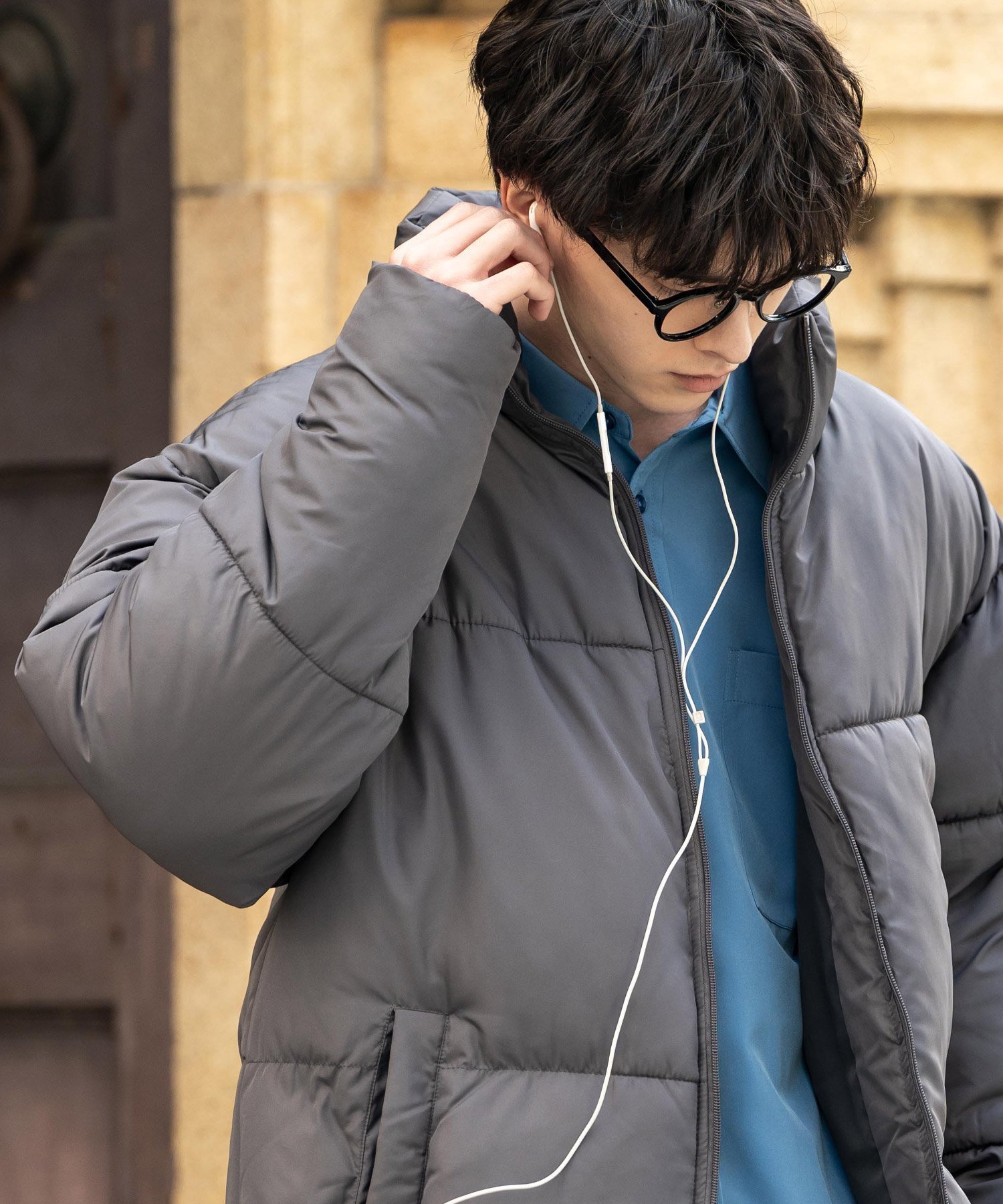 【ロッキーモンロー/Rocky Monroe】のオーバーサイズファイバーダウン中綿ジャケット インテリア・キッズ・メンズ・レディースファッション・服の通販 founy(ファニー) 　ファッション　Fashion　レディースファッション　Fashion for Women　アウター　Coat / Outerwear Collection　レディースジャケット・軽アウター　Jackets　アウトドア　Outdoor Clothing　軽量　Lightweight, Ultra Light　ジップ　Zip, Zipper　ジャケット　Jacket, Outerwear　スタンド　Stand Collar, Upright Stand　ダウン　Down, Puffer　トレンド　Trend, Trending Now　トレーナー　Sweatshirt, Trainer　ドローコード　Drawcord, Drawstring Cord　バランス　Balance, Style Balance　ビッグ　Big, Oversized　フィット　Fit, Slim Fit　防寒　Cold Protection, Winter-Ready　メンズ　Men's, Menswear　ワイド　Wide, Wide Fit　再入荷　Restock / Back in Stock　おすすめ　Recommended / Our Picks　チャコール|ID: prp329100004726384 ipo3291000000034477147