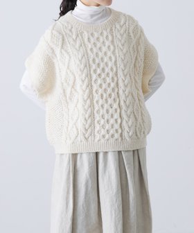 【かぐれ/kagure / URBAN RESEARCH】のペルーアランワイドベスト 人気、トレンドファッション・服の通販 founy(ファニー) ファッション Fashion レディースファッション Fashion for Women アウター Coat / Outerwear Collection トップス・カットソー Cut & Sew Tops ベスト&ジレ / 重ね着スタイル Vests & Gilets 定番 Standard, Basic Item 手編み Hand-Knitted, Handmade Knit ベスト Vest, Waistcoat A/W・秋冬 Autumn/Winter 冬 Winter / This Winter おすすめ Recommended / Our Picks エレガント 上品 Elegant 2025年 2025 2025-2026秋冬・A/W Autumn/Winter 2025–26 AW25–26 |ID:prp329100004726490