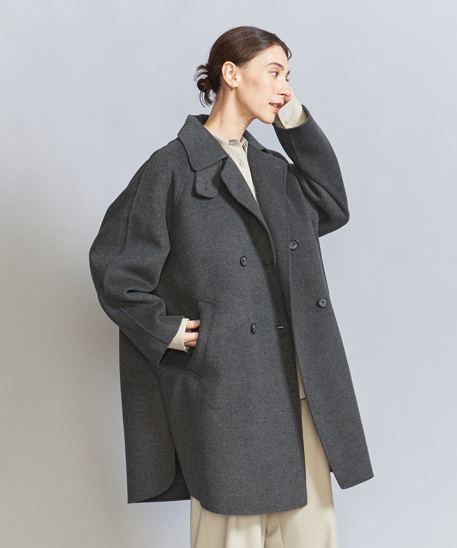 【ユナイテッドアローズ/UNITED ARROWS】のリバー ポンチョコート インテリア・キッズ・メンズ・レディースファッション・服の通販 founy(ファニー) 　ファッション　Fashion　レディースファッション　Fashion for Women　アウター　Coat / Outerwear Collection　コート・ロングコート・ピーコート　Long Coats, Peacoats & More　ポンチョ・ケープコート　Ponchos & Capes　サテン　Satin, Glossy Fabric　スタンド　Stand Collar, Upright Stand　トレンチ　Trench, Trench Coat　トレンド　Trend, Trending Now　定番　Standard, Basic Item　ボトム　Bottoms, Lower Wear　マニッシュ　Mannish, Boyish　ロング　Long, Long-Length　アウトレット　Outlet / Clearance　おすすめ　Recommended / Our Picks　エレガント 上品　Elegant　DK.GRAY|ID: prp329100004726849 ipo3291000000034518255