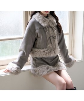 【ナイスクラップ/NICE CLAUP】の【リボン取り外し可能】フェイクムートンリボンアウター 人気、トレンドファッション・服の通販 founy(ファニー) ファッション Fashion レディースファッション Fashion for Women アウター Coat / Outerwear Collection ガーリー Girly, Feminine Style ショート Short, Short Length スタンド Stand Collar, Upright Stand スニーカー Sneakers, Trainers ソックス Socks, Hosiery ダウン Down, Puffer デニム Denim, Jeans Material トレンド Trend, Trending Now バランス Balance, Style Balance フェミニン Feminine, Girly プリーツ Pleats, Pleated ボトム Bottoms, Lower Wear 防寒 Cold Protection, Winter-Ready リボン Ribbon, Bow ロング Long, Long-Length 冬 Winter / This Winter 再入荷 Restock / Back in Stock おすすめ Recommended / Our Picks 2025年 2025 2025-2026秋冬・A/W Autumn/Winter 2025–26 AW25–26 |ID:prp329100004727006