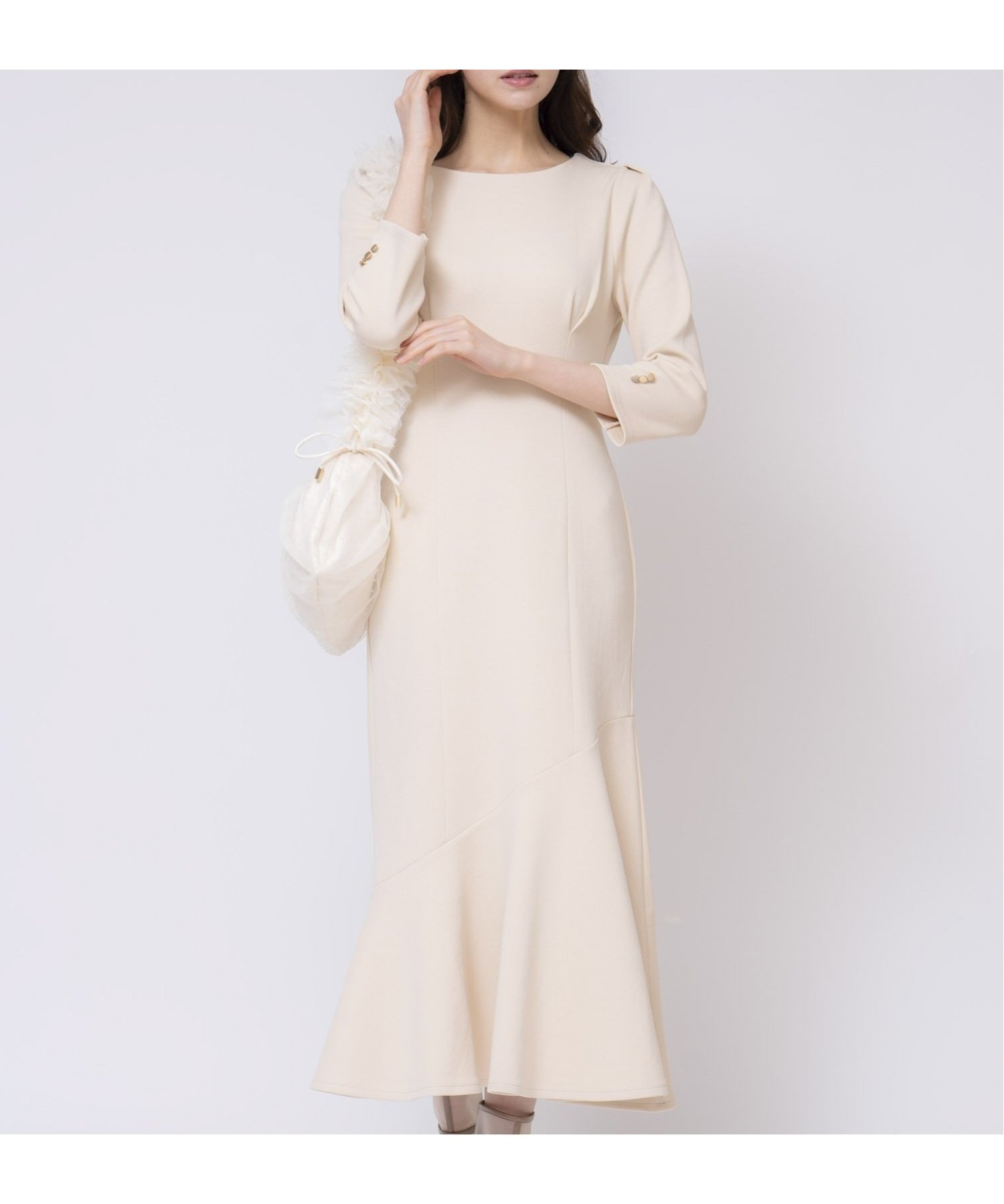 【ノエラ/Noela】のカットマーメイドワンピース インテリア・キッズ・メンズ・レディースファッション・服の通販 founy(ファニー) 　ファッション　Fashion　レディースファッション　Fashion for Women　ワンピース　Dresses　カットソー　Cut and Sewn Top　ポケット　Pocket, Pocket Detail　ラウンド　Round, Round Neck　エレガント 上品　Elegant　切替　Switching, Contrast Panel　ベージュ|ID: prp329100004727011 ipo3291000000034224394