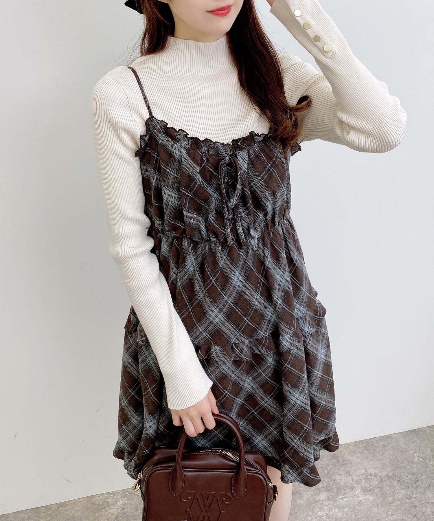【イング/INGNI】のINGNI/チェック柄ティアードキャミOP インテリア・キッズ・メンズ・レディースファッション・服の通販 founy(ファニー) 　ファッション　Fashion　レディースファッション　Fashion for Women　トップス・カットソー　Cut & Sew Tops　キャミソール&ノースリーブ　Camisoles & Sleeveless Tops　おすすめ　Recommended / Our Picks　インナー　Innerwear　キャミソール　Camisole, Spaghetti Strap Top　シャーリング　Shirring, Ruched　スマホ　Smartphone, Mobile Device　チェック　Check, Plaid, Tartan　フィット　Fit, Slim Fit　フリル　Frill, Ruffle　ブラウン/チェック|ID: prp329100004727028 ipo3291000000034206595