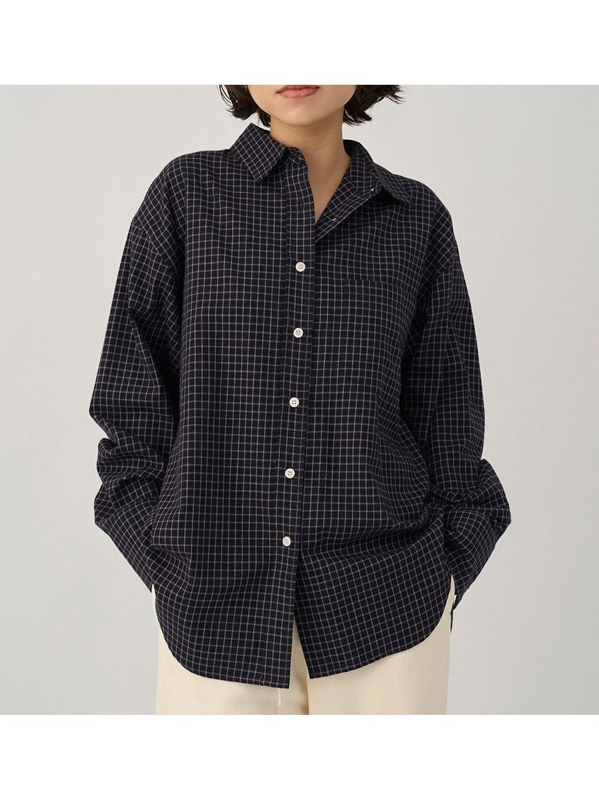 【エミ/emmi】のチェックオーバーシャツ インテリア・キッズ・メンズ・レディースファッション・服の通販 founy(ファニー) 　ファッション　Fashion　レディースファッション　Fashion for Women　トップス・カットソー　Cut & Sew Tops　シャツ・ブラウス・オフィスカジュアル　Elegant Blouses & Button-Ups　おすすめ　Recommended / Our Picks　シンプル　Simple, Minimal　スマート　Smart, Elegant　ルーズ　Loose, Oversized　羽織　Haori, Light Jacket　NVY[089]|ID: prp329100004727135 ipo3291000000034152145