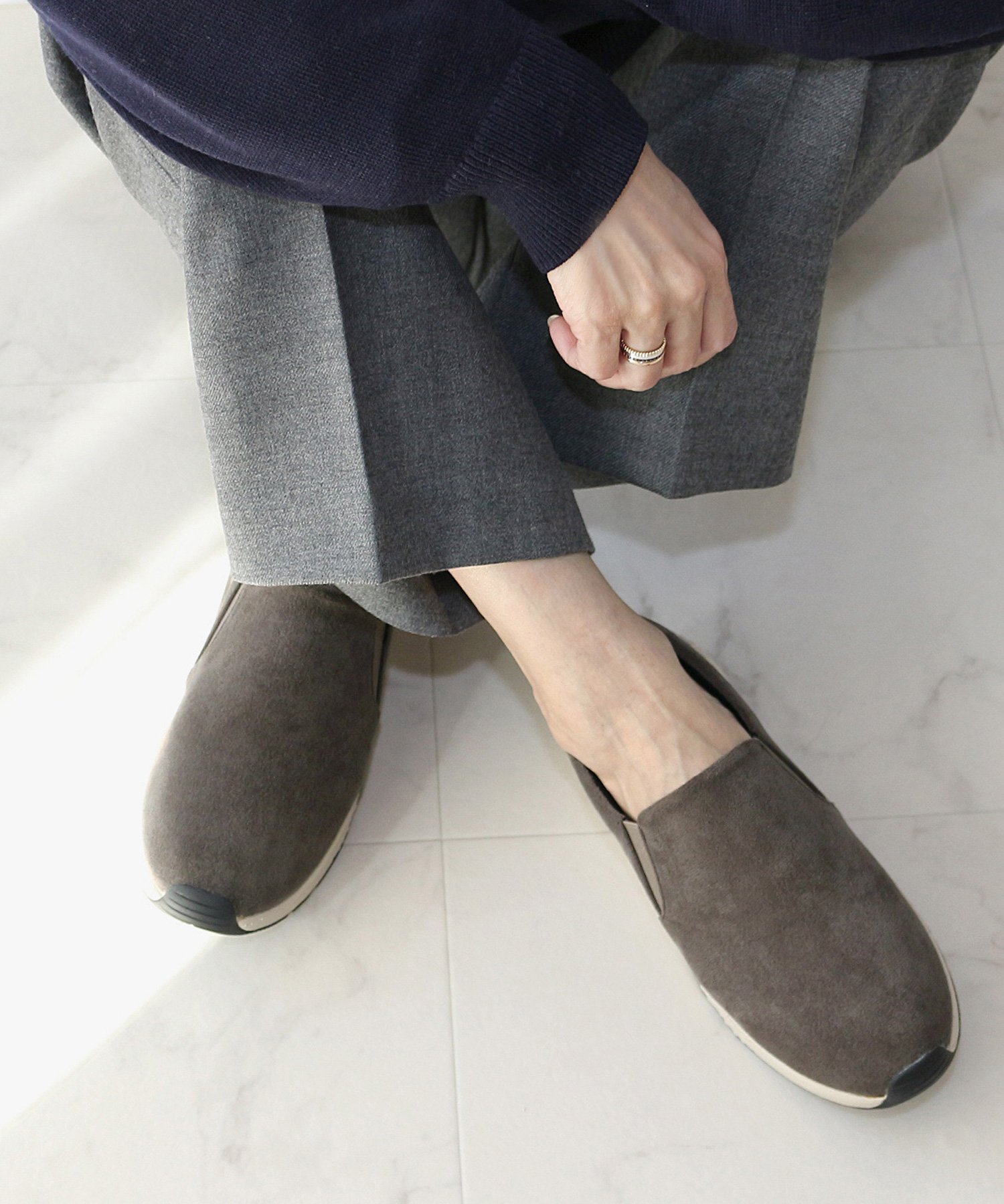 【フィン/Fin】の厚底スリッポン インテリア・キッズ・メンズ・レディースファッション・服の通販 founy(ファニー) 　ファッション　Fashion　レディースファッション　Fashion for Women　厚底　Platform Shoes　クッション　Cushion, Throw Pillow　今季　This Season, Current Season　スリッポン　Slip-On, Loafer　タイツ　Tights, Legwear　デニム　Denim, Jeans Material　定番　Standard, Basic Item　フォルム　Silhouette, Form　ワイド　Wide, Wide Fit　A/W・秋冬　Autumn/Winter　グレースエード|ID: prp329100004727180 ipo3291000000034152320