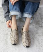 【フィン/Fin】の厚底スリッポン 人気、トレンドファッション・服の通販 founy(ファニー) ファッション Fashion レディースファッション Fashion for Women 厚底 Platform Shoes クッション Cushion, Throw Pillow 今季 This Season, Current Season スリッポン Slip-On, Loafer タイツ Tights, Legwear デニム Denim, Jeans Material 定番 Standard, Basic Item フォルム Silhouette, Form ワイド Wide, Wide Fit A/W・秋冬 Autumn/Winter thumbnail ベージュプリント|ID: prp329100004727180 ipo3291000000034152322