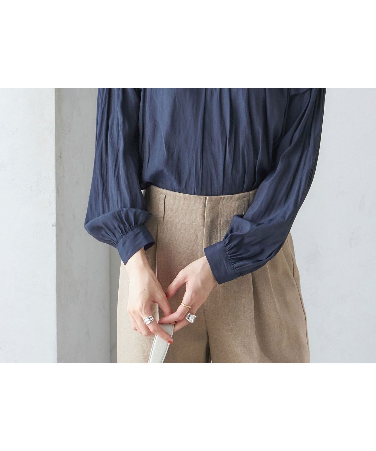 【シップス フォー ウィメン/SHIPS】の手洗い可能 パウダリー 割繊 スタンドカラー ブラウス インテリア・キッズ・メンズ・レディースファッション・服の通販 founy(ファニー)  ファッション Fashion レディースファッション Fashion for Women トップス・カットソー Cut & Sew Tops シャツ・ブラウス・オフィスカジュアル Elegant Blouses & Button-Ups インナー Innerwear ギャザー Gathered, Ruffled ジャケット Jacket, Outerwear スタンド Stand Collar, Upright Stand スリーブ Sleeve, Long Sleeve / Short Sleeve デニム Denim, Jeans Material 定番 Standard, Basic Item フェミニン Feminine, Girly フリル Frill, Ruffle ボトム Bottoms, Lower Wear ビジネス 仕事 通勤 Business / Work / Commuting ネイビー|ID: prp329100004727207 ipo3291000000034386025