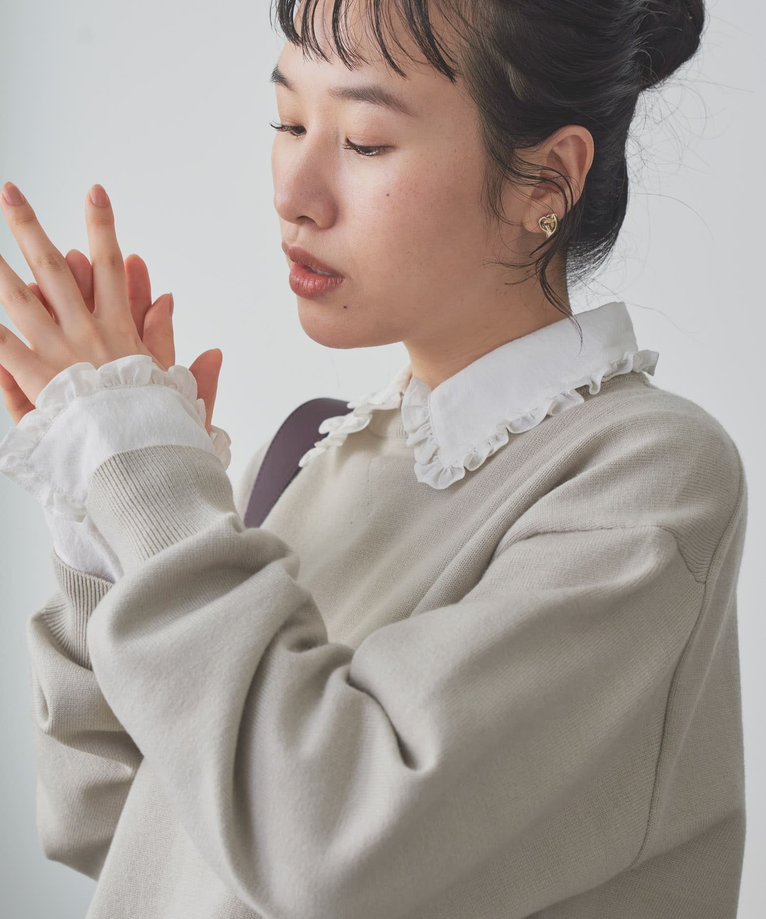 【アーバンリサーチ ドアーズ/URBAN RESEARCH DOORS】のフリルカラーブラウス インテリア・キッズ・メンズ・レディースファッション・服の通販 founy(ファニー) 　ファッション　Fashion　レディースファッション　Fashion for Women　トップス・カットソー　Cut & Sew Tops　シャツ・ブラウス・オフィスカジュアル　Elegant Blouses & Button-Ups　2025年　2025　2025-2026秋冬・A/W　Autumn/Winter 2025–26 AW25–26　冬　Winter / This Winter　インナー　Innerwear　カフス　Cuff Design　シンプル　Simple, Minimal　トレンド　Trend, Trending Now　フェミニン　Feminine, Girly　フリル　Frill, Ruffle　ロング　Long, Long-Length　エレガント 上品　Elegant　A/W・秋冬　Autumn/Winter　OFF|ID: prp329100004728030 ipo3291000000034218586