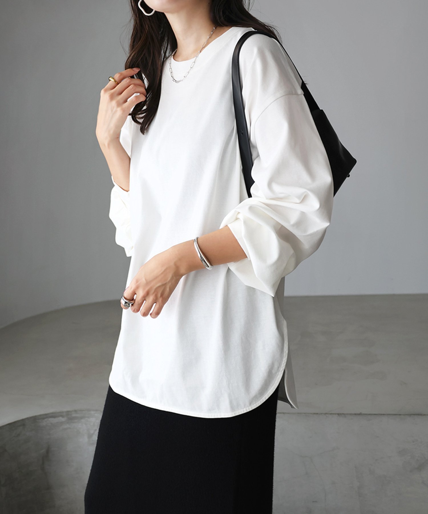 【アンドミー/andme】のクルーネック ロング 長袖 Tシャツ インテリア・キッズ・メンズ・レディースファッション・服の通販 founy(ファニー) 　ファッション　Fashion　レディースファッション　Fashion for Women　トップス・カットソー　Cut & Sew Tops　シャツ・ブラウス・オフィスカジュアル　Elegant Blouses & Button-Ups　ロングTシャツ・Tシャツ　Longline T-Shirts & Tees　インナー　Innerwear　今季　This Season, Current Season　ショルダー　Shoulder, Shoulder Strap　シンプル　Simple, Minimal　スウェット / スエット　Sweatshirt, Sweatwear　ドロップ　Drop Shoulder, Dropped Style　長袖　Long Sleeve, Full Sleeve　バランス　Balance, Style Balance　リラックス　Relax, Relaxed Fit　ロング　Long, Long-Length　おすすめ　Recommended / Our Picks　オフホワイト|ID: prp329100004728059 ipo3291000000034246077
